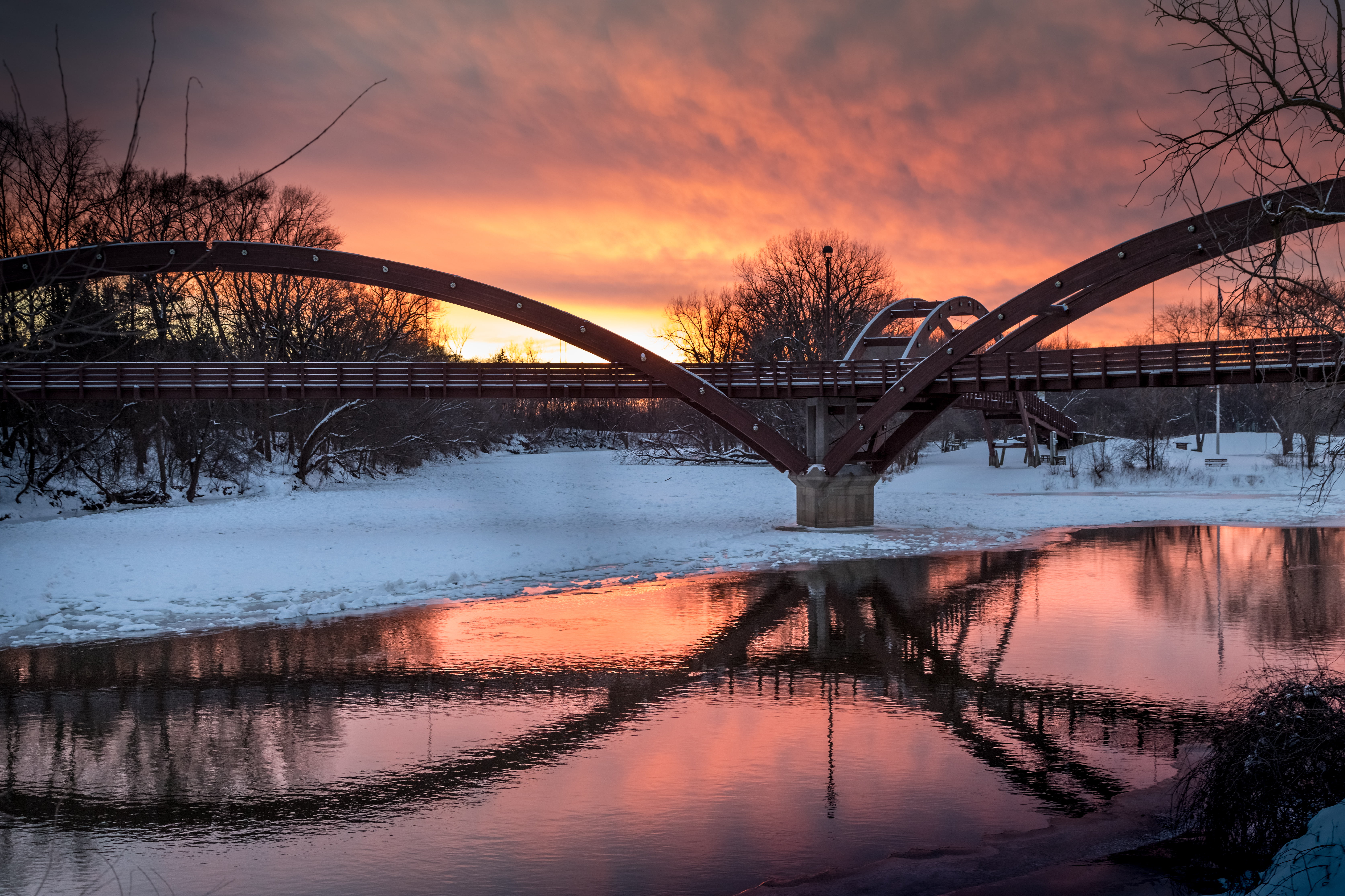 river, golden, tridge, 5K, invierno, golden hour, frozen river, reflection, steel bridge, steel, chilly, reflections, cold, bridge - Man Made Structure, HD Wallpaper
