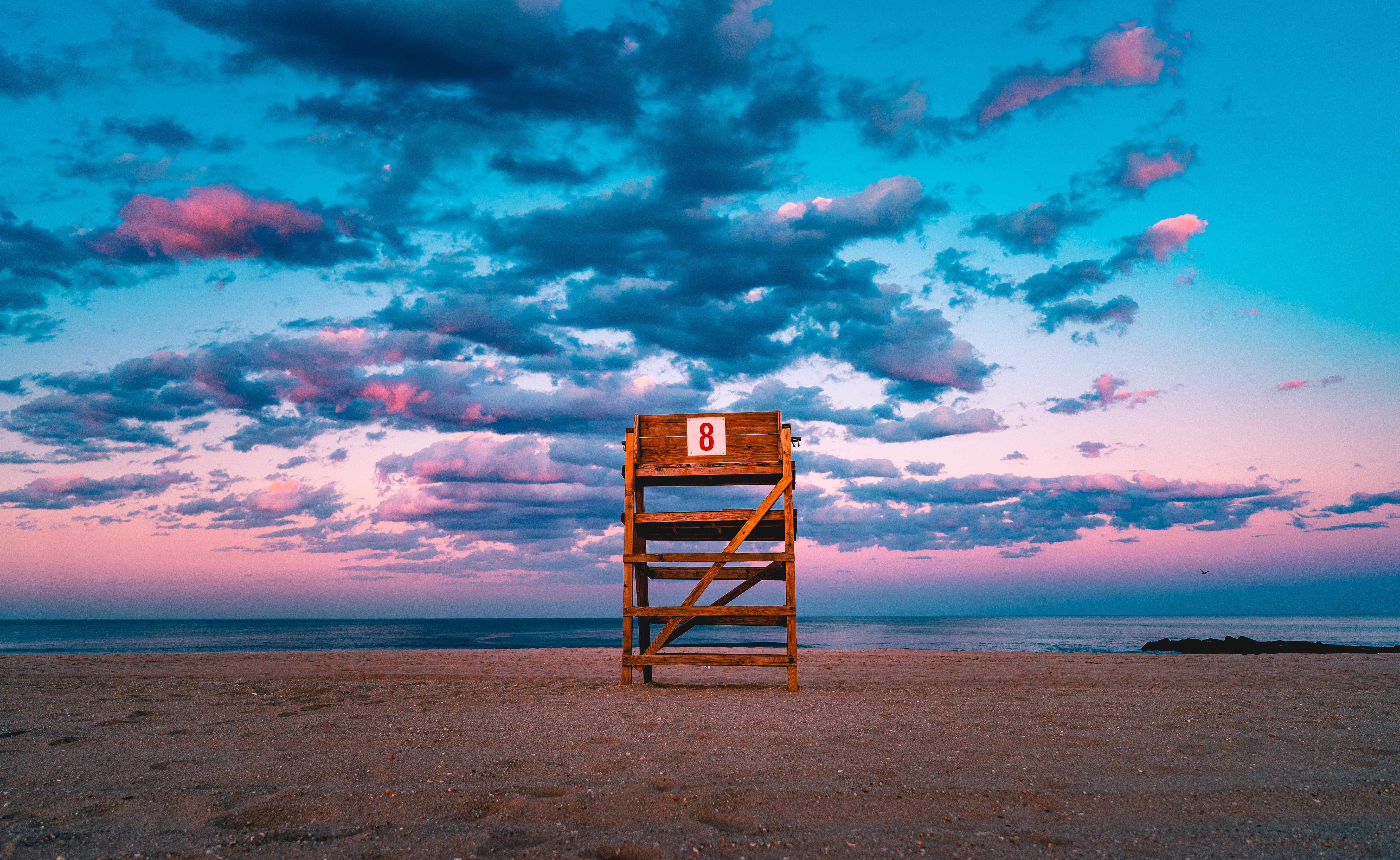 man made structure, land, water, shore, nube, beach, dawn, cloud - sky, protection, facing, tranquility, chair, stand, gray, nature, 8, clouds, safety, HD Wallpaper