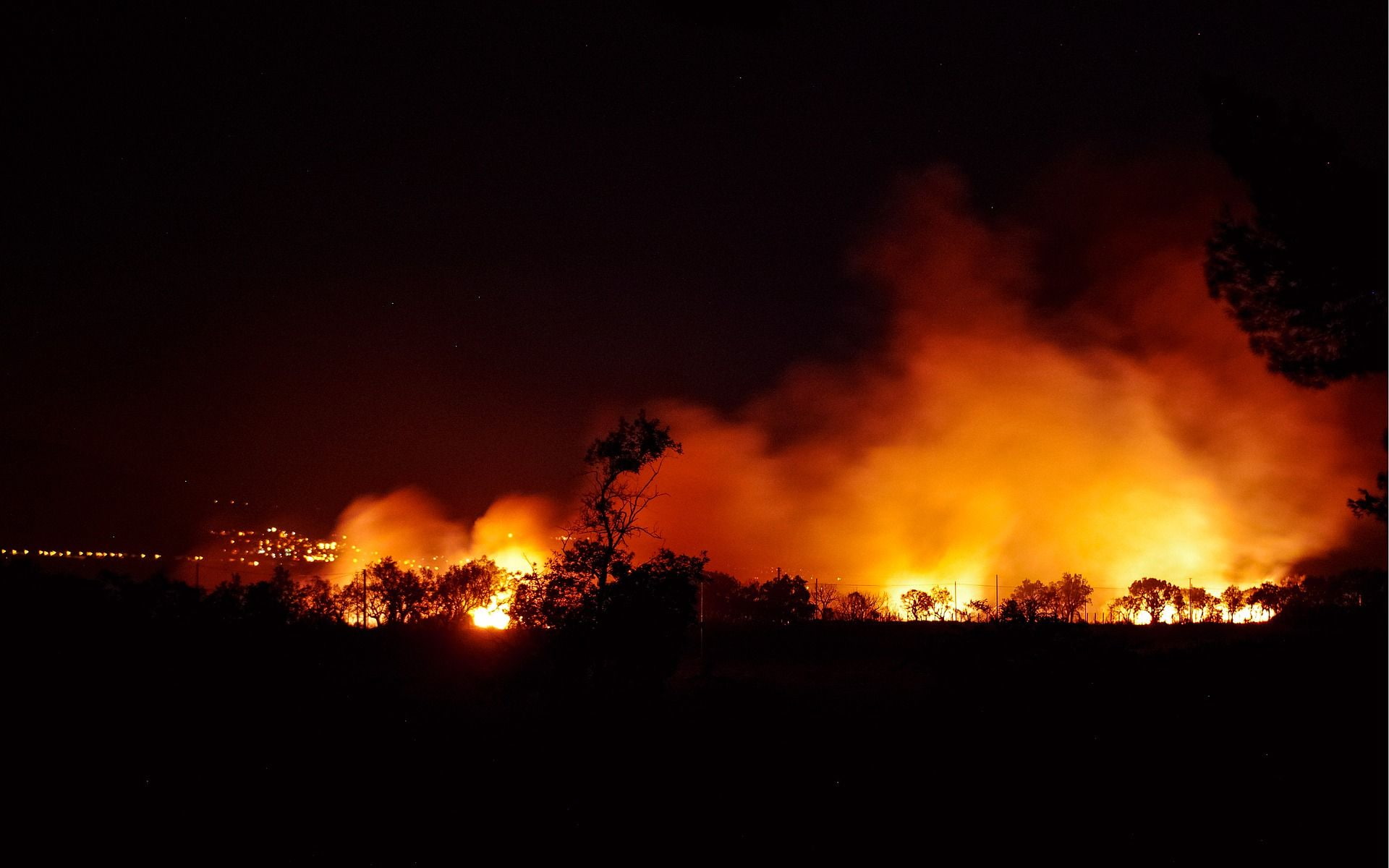 night, air pollution, fire, accidents and disasters, power in nature, fire - natural phenomenon, flame, pollution, outdoors, burning, glowing, environment, HD Wallpaper