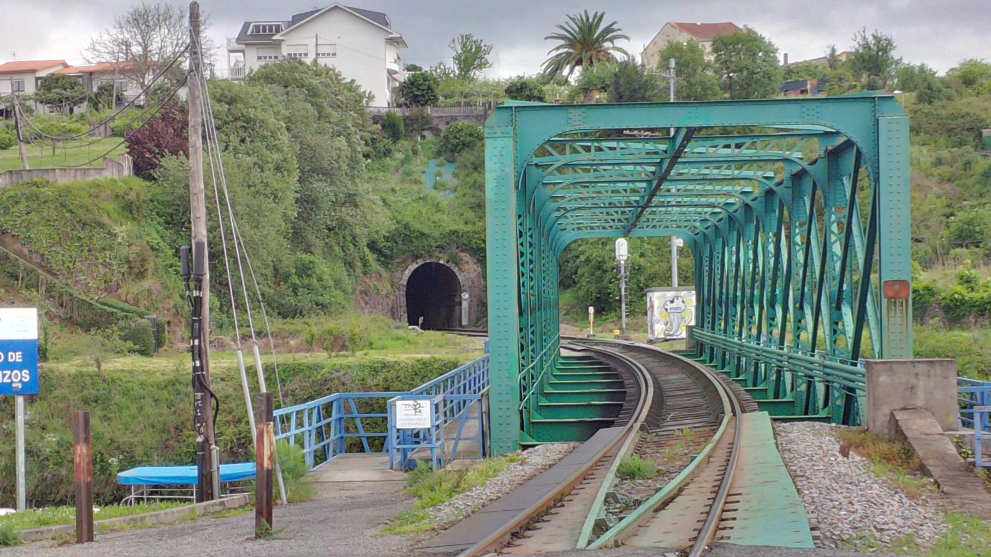 tree, transportation, the way forward, architecture, connection, public transportation, via, outdoors, plant, no people, puente, 2K, tunel, betanzos, track, HD Wallpaper