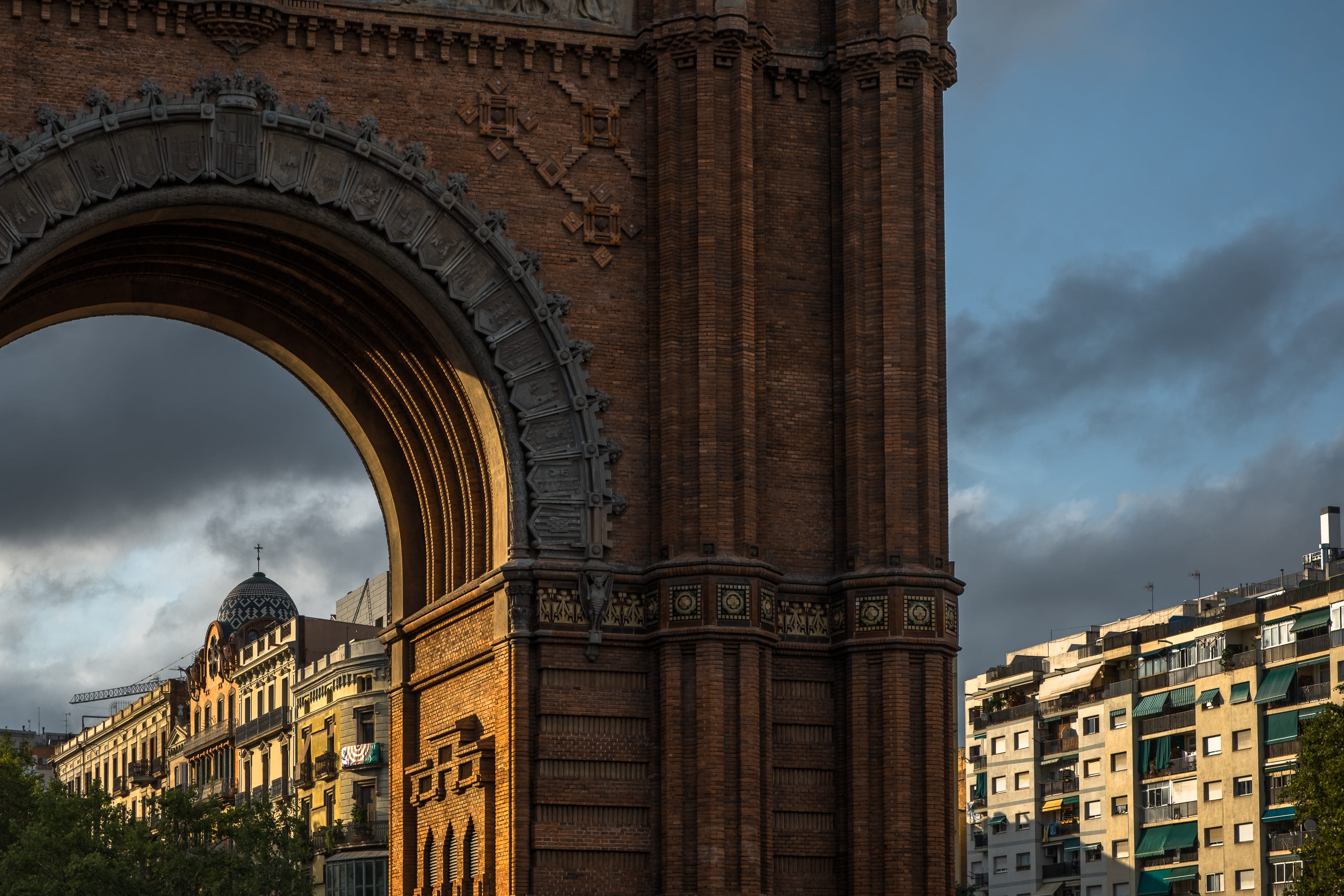 low angle view, built structure, the past, ancient, sunset, no people, outdoors, tourism, architecture, architectural column, monument, barcelona, history, HD Wallpaper