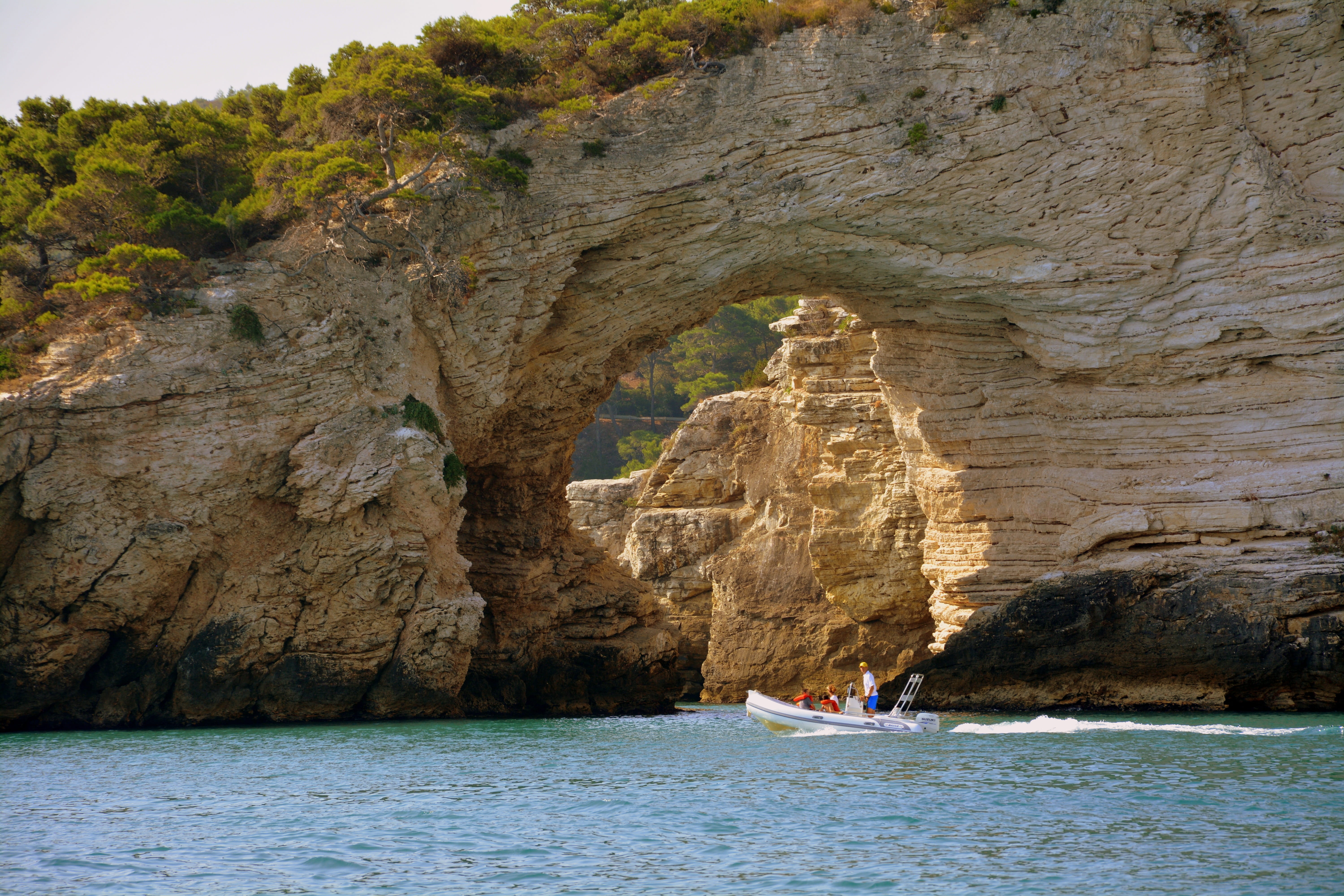 rock - object, lovers arch, tourists, waterfront, rock formation, natural arch, tranquility, boat, mode of transportation, tourism, gargano, scenics - nature, HD Wallpaper
