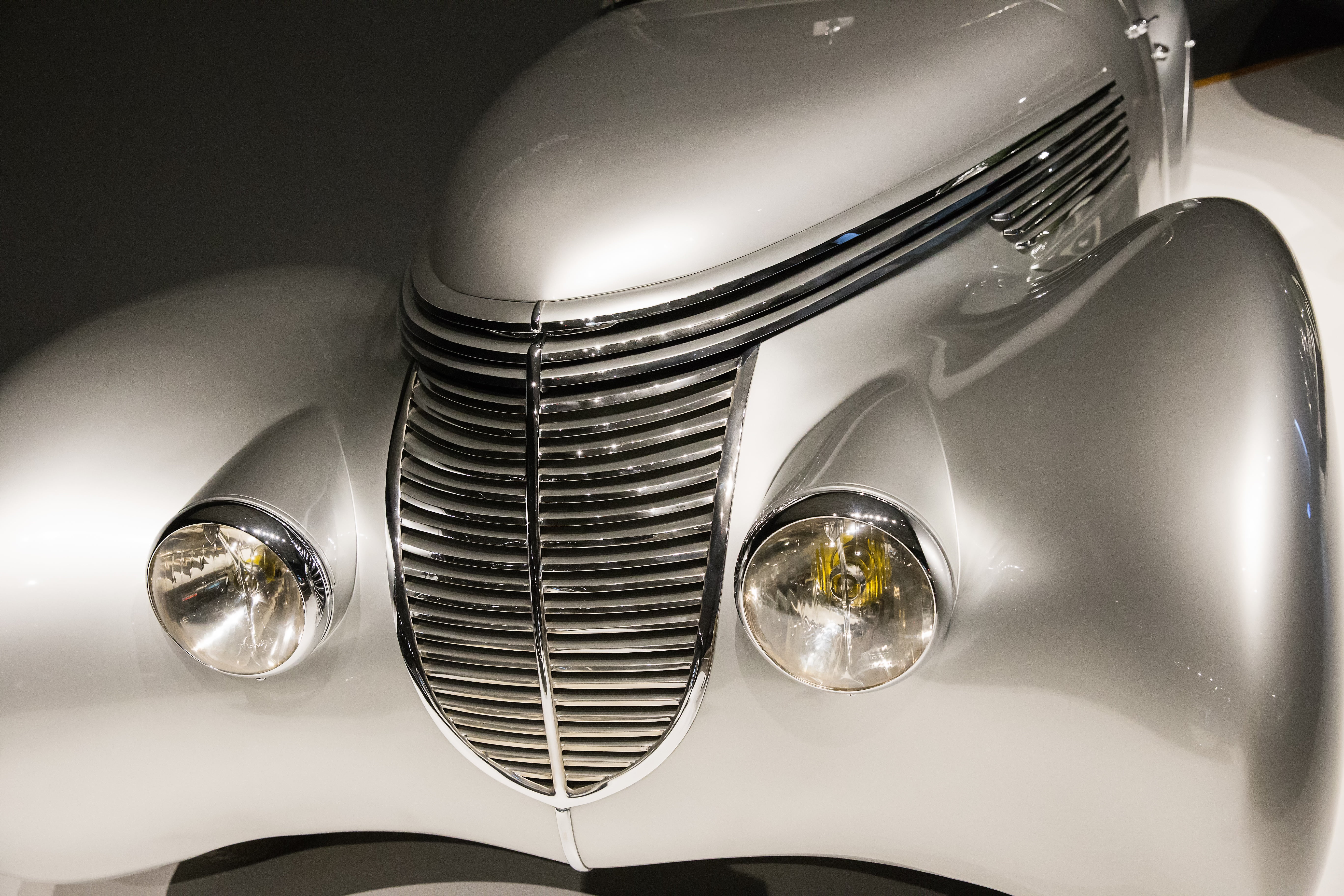 car, headlight, silver colored, lighting equipment, 5K, old-fashioned, mode of transportation, land vehicle, motor vehicle, close-up, no people, outdoors, HD Wallpaper