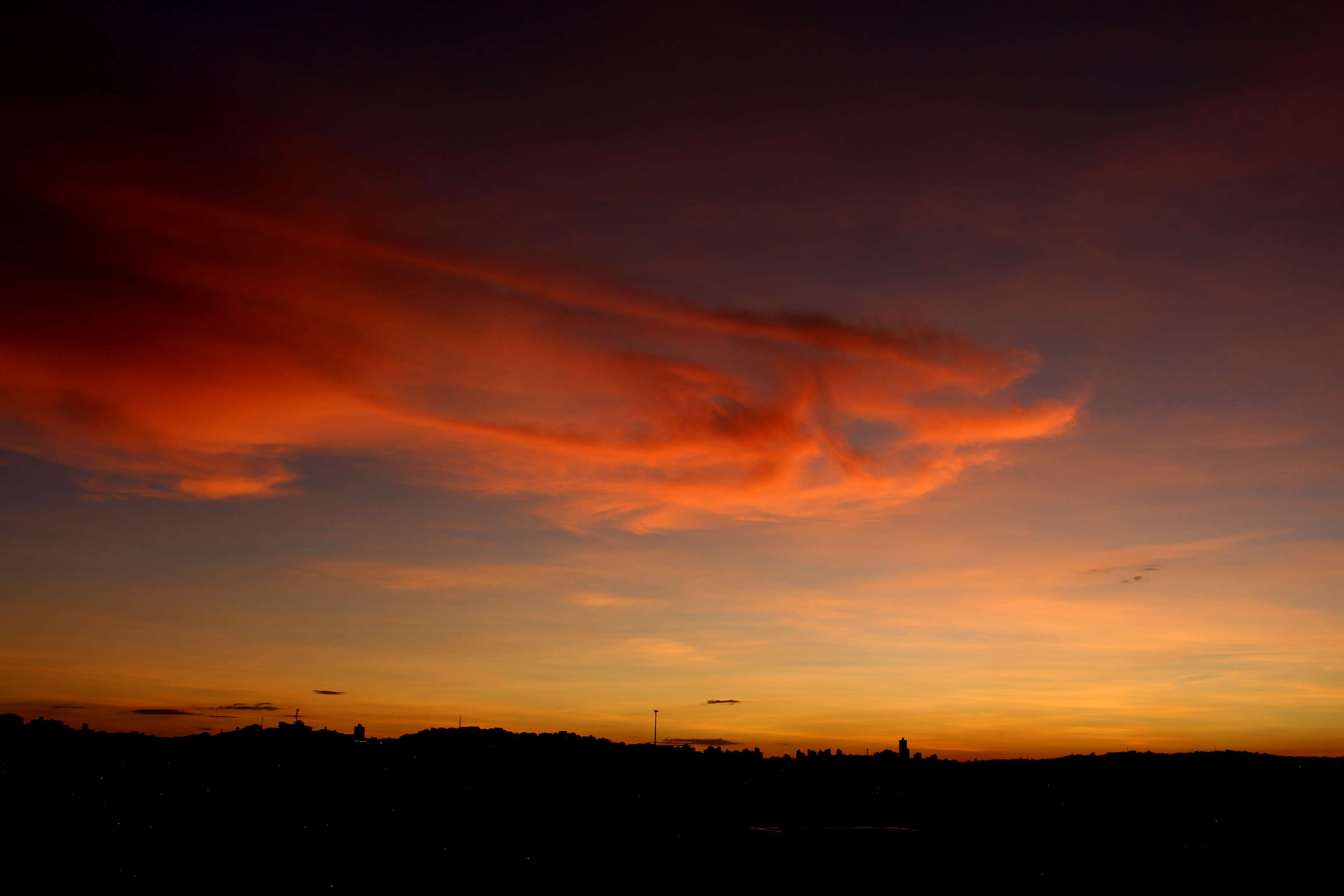 tranquil scene, sunset por do sol belo horizonte sun sky ceu, architecture, nature, orange color, tranquility, environment, idyllic, silhouette, romantic sky, HD Wallpaper