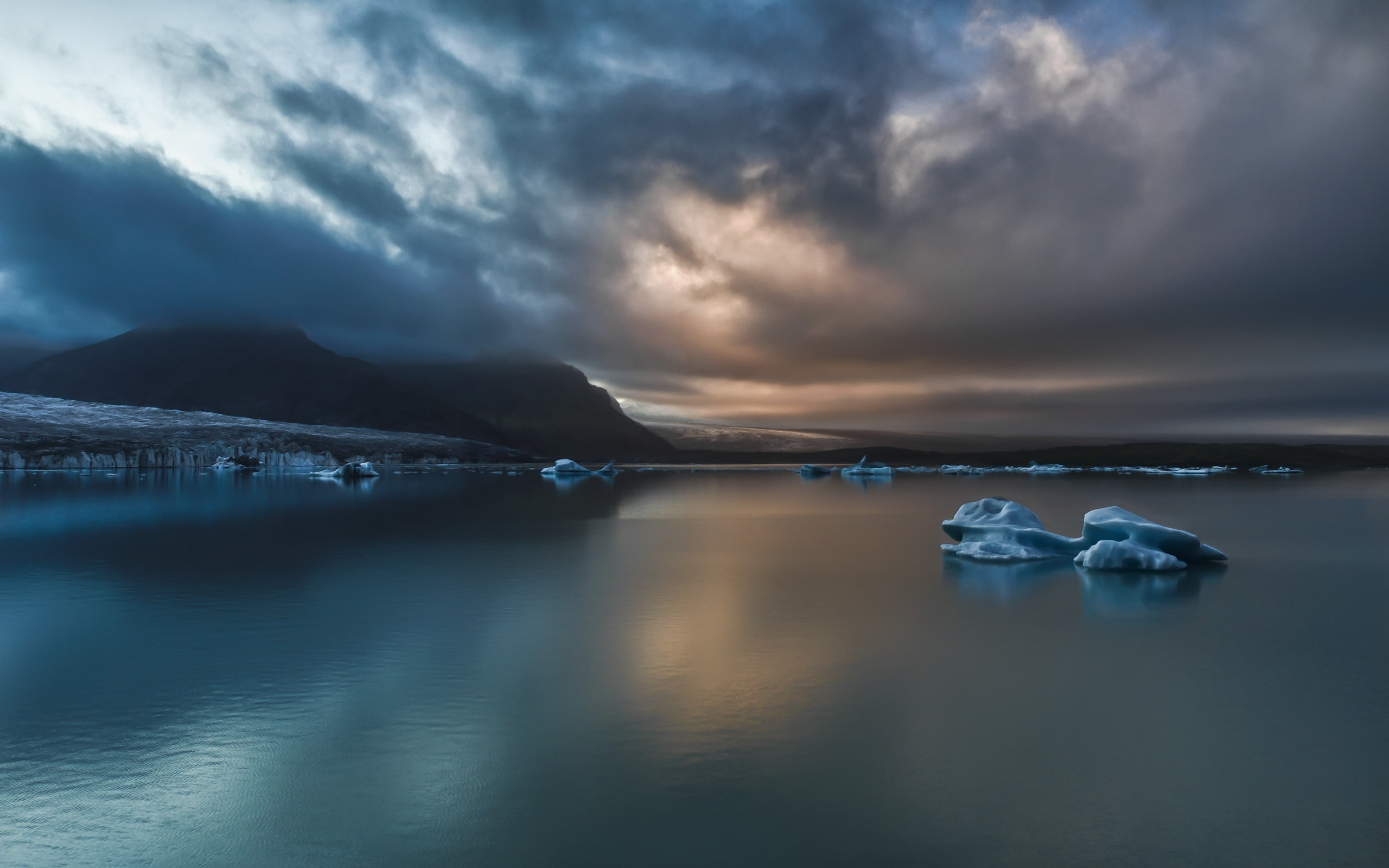  no people, frozen, beauty in nature, nature, sky, iceberg, waterfront, hd, tranquility, winter, floating on water, cold temperature, 2K, hielo, HD Wallpaper