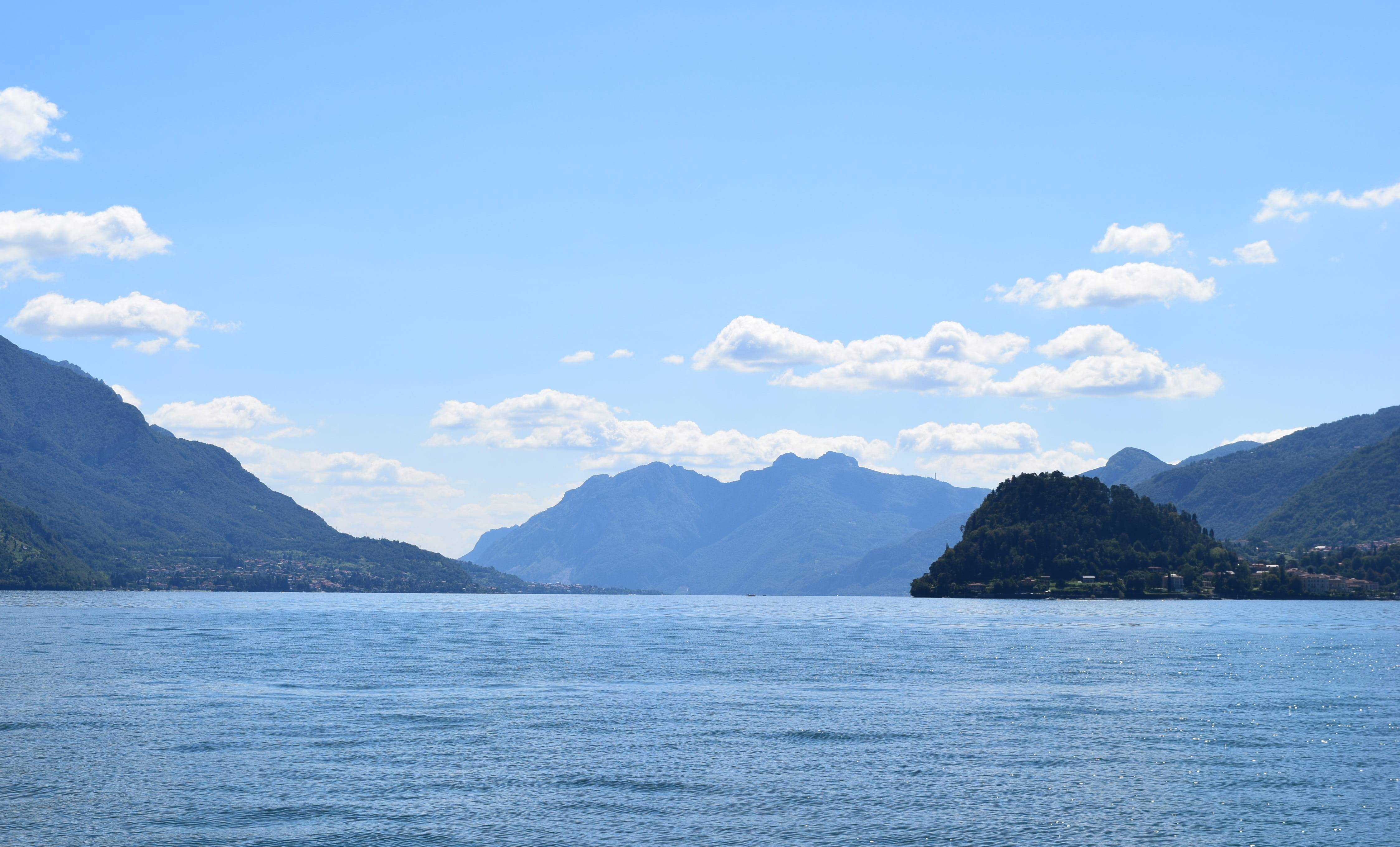 idyllic, outdoors, travel, lake, no people, 4K, sky, non-urban scene, mountain range, summer, lake como, vacation, blue, water, scenics - nature, tourism, HD Wallpaper