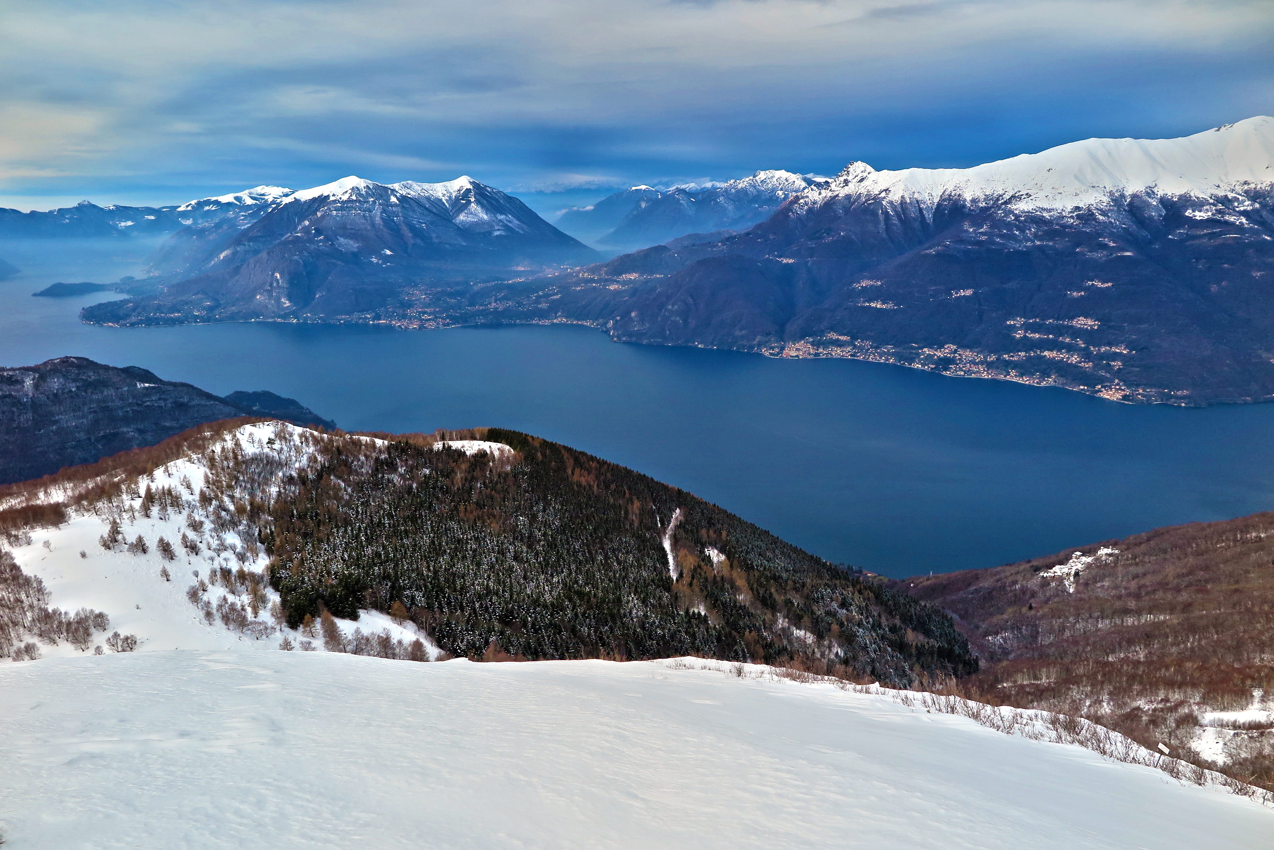 beauty in nature, no people, italy, lake como, winter, water, non-urban scene, 4K, mountain peak, day, cloud - sky, environment, snowcapped mountain, scenics - nature, HD Wallpaper