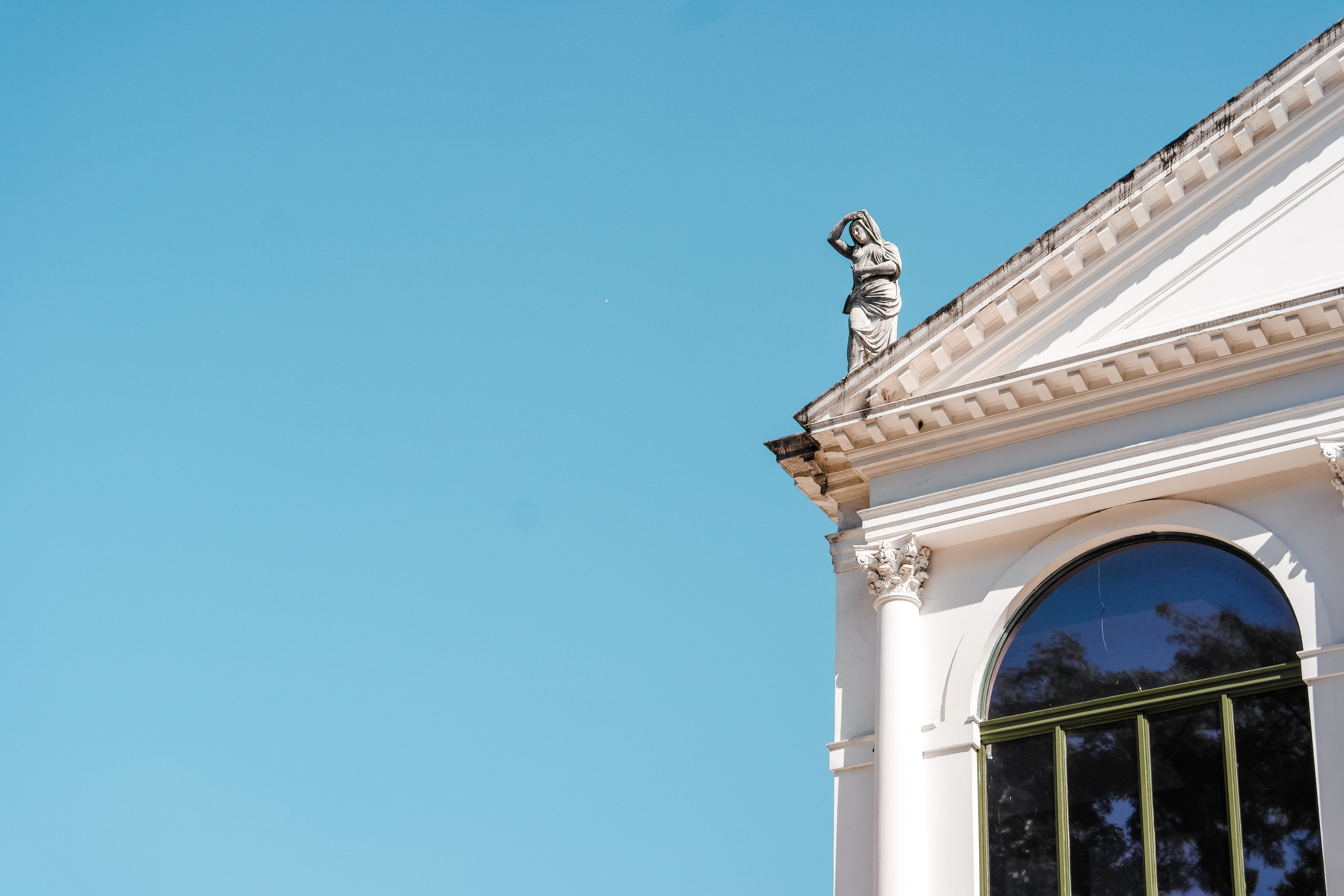 sculpture, architecture, representation, azul, architectural column, travel destinations, nature, sculture, predio, arch, museu, city, arquitetura, human representation, HD Wallpaper