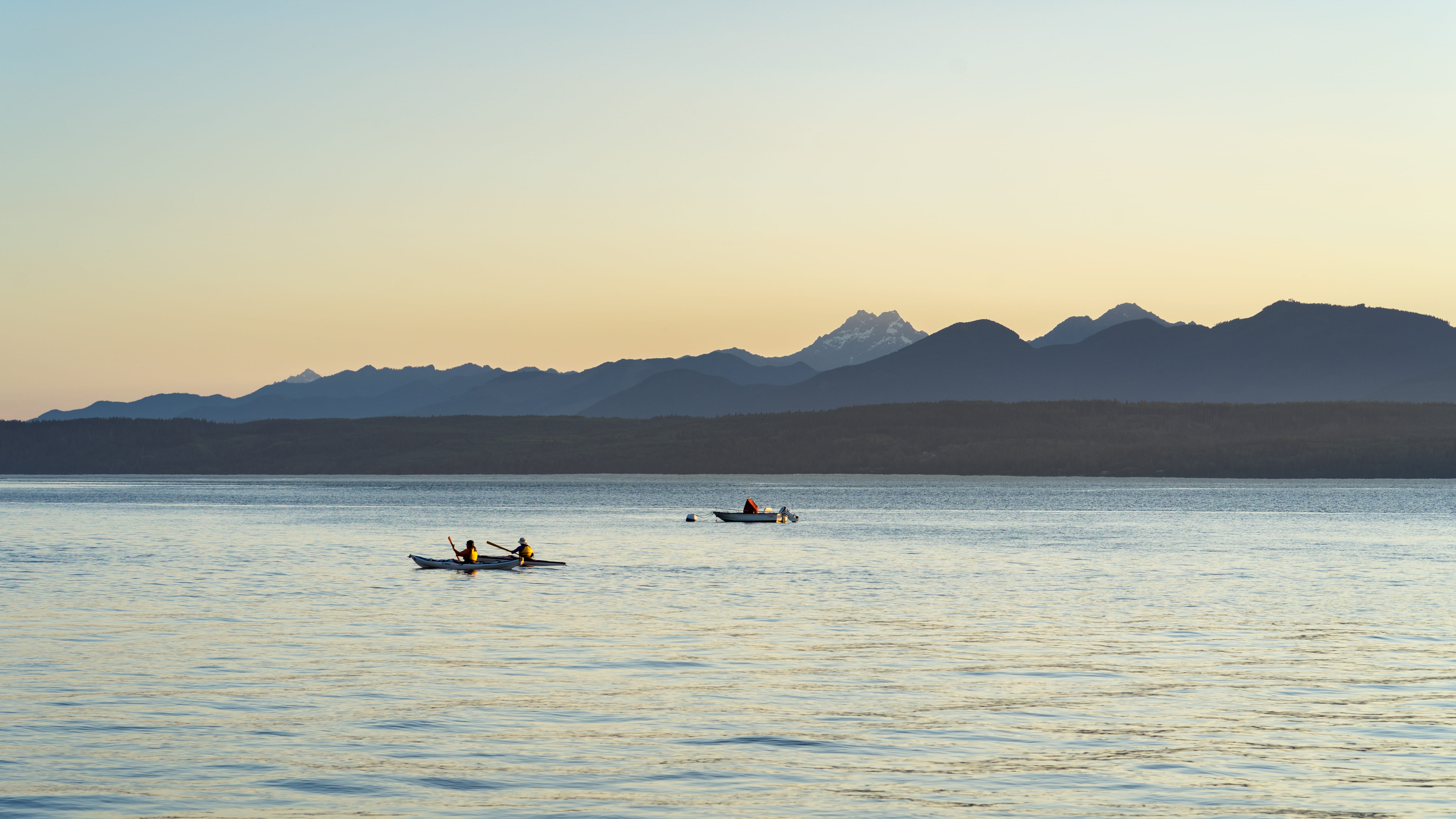 two, beach, rowboat, kayak, nature, rowing, two people, transportation, promontory, sea, canoe, boat, daytime, 5K, scenery, people, men, water, mountain range, HD Wallpaper