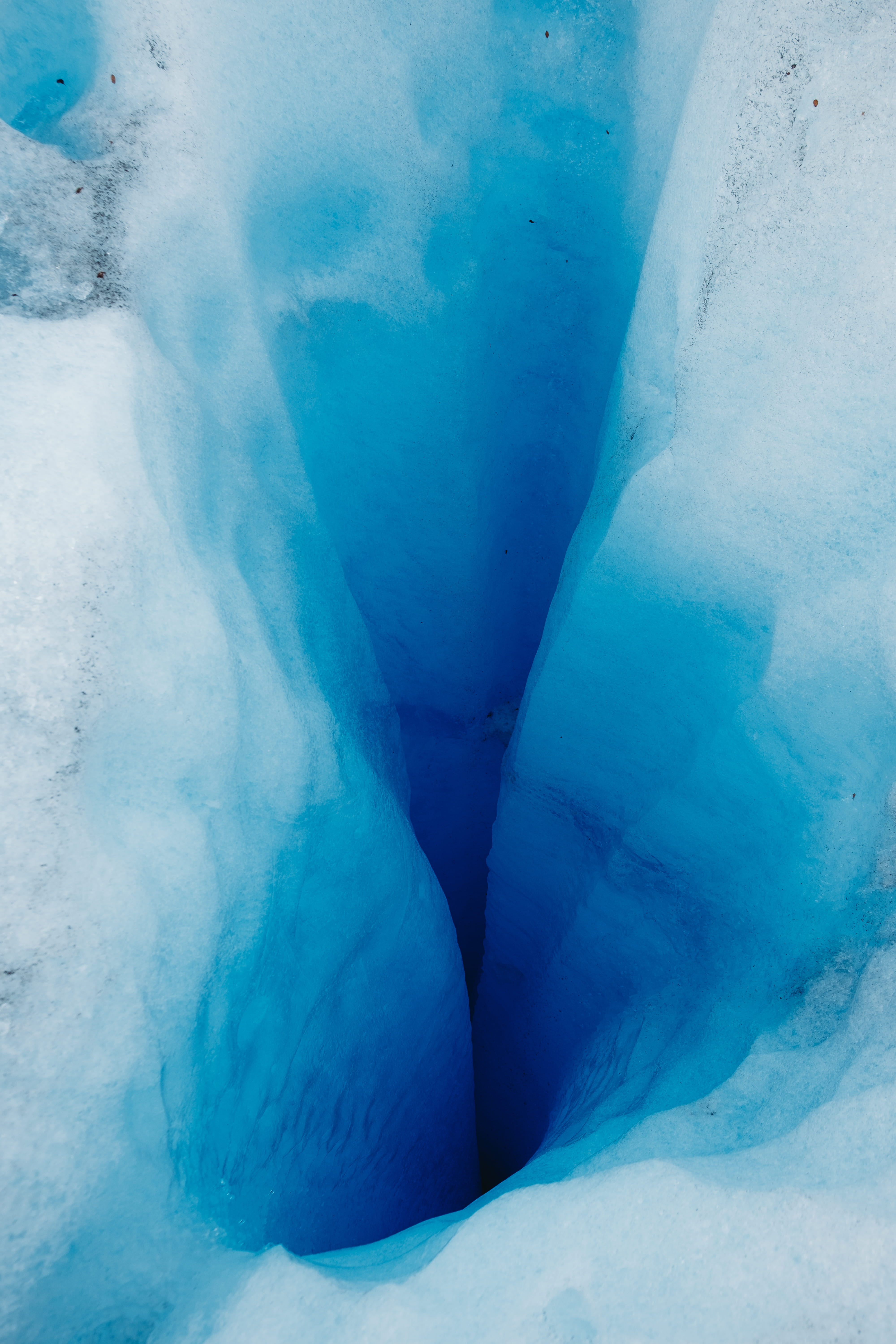 water, 5K, iceberg, outdoors, scenery, perito moreno, landscape, human limb, adventure, nature, body part, white color, abstract, snow, melting, close-up, Phone HD Wallpaper