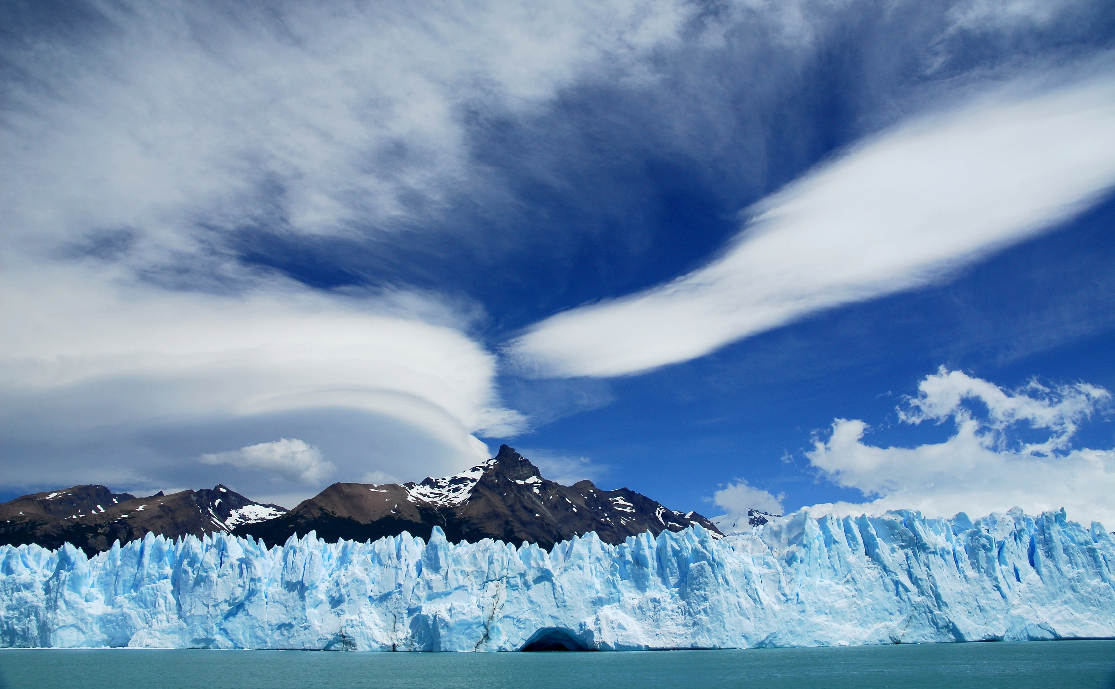 beauty in nature, sea, black, climate change, outdoors, cloud - sky, South America, no people, iceberg, environmental issues, Moreno, Argentina, glacier, HD Wallpaper