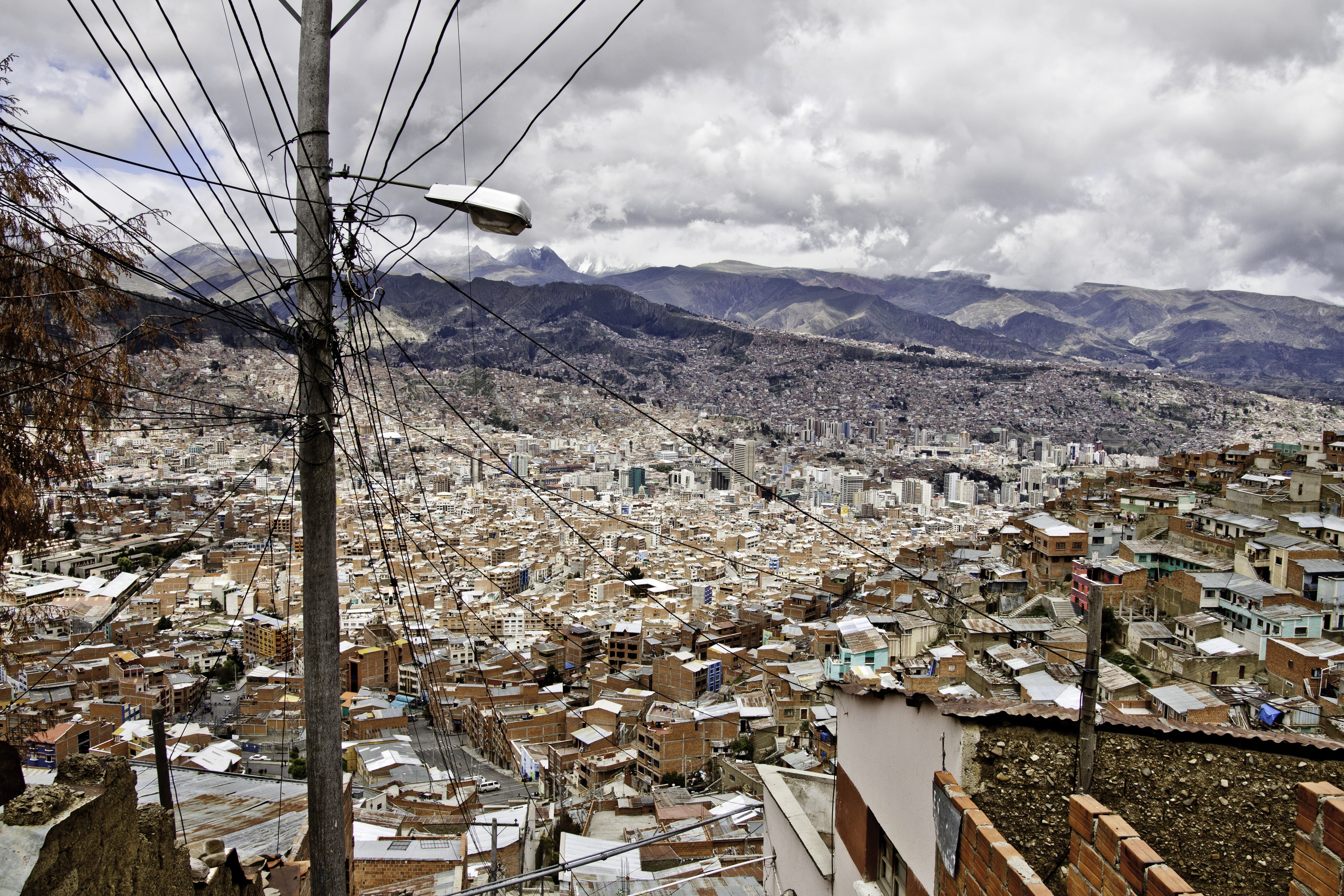 building exterior, la paz, outdoors, architecture, no people, bolivia, cityscape, buildings, mountain range, building, nature, cloud - sky, mountain, townscape, HD Wallpaper
