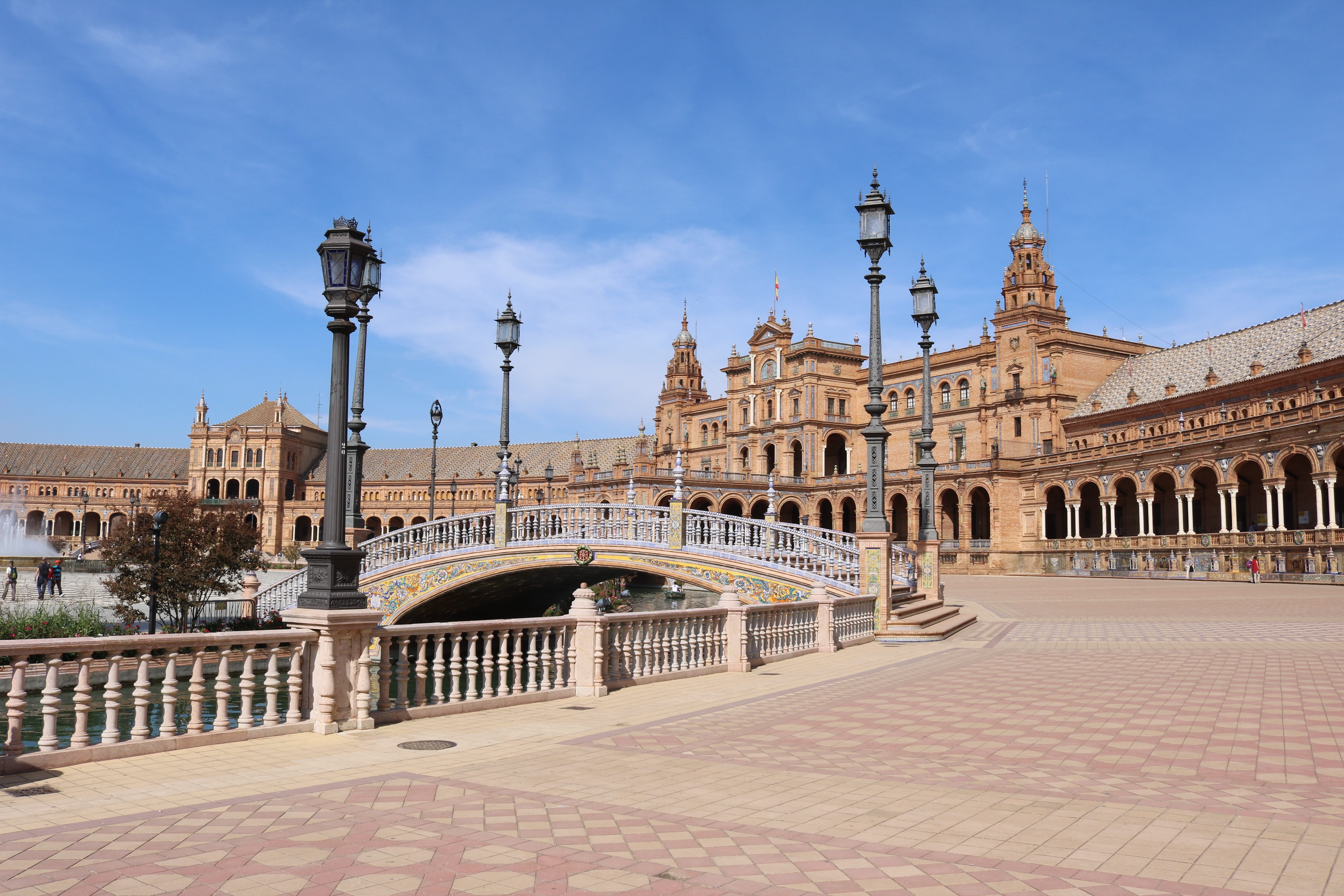 5K, arch, tiles, the past, tourism, history, spain, famous Place, building exterior, travel, architectural column, building, architecture And Buildings, HD Wallpaper