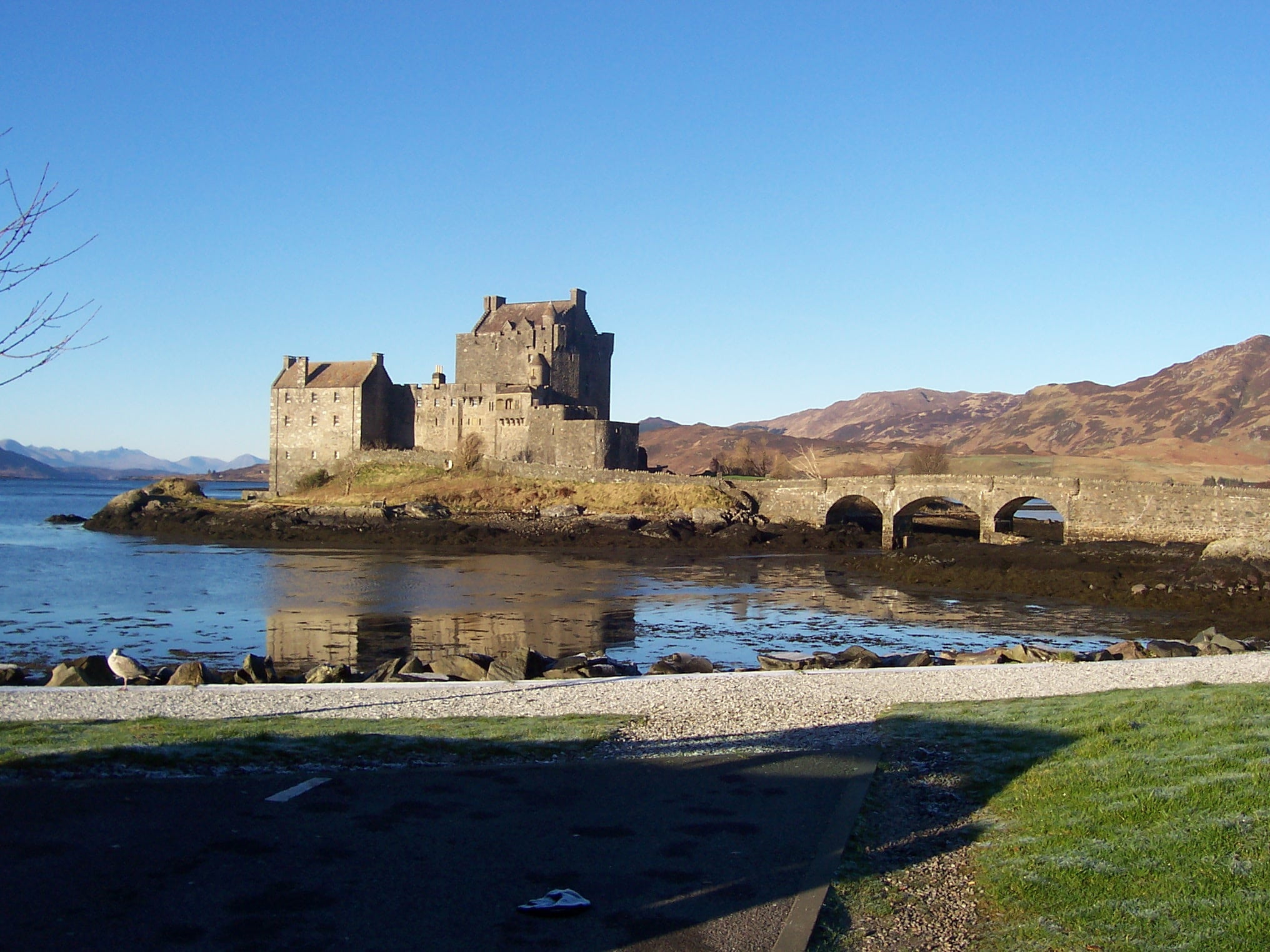 landmark, historic, famous, arch bridge, ancient, day, building exterior, 1080P, famous Place, highlands, lake, old ruin, architecture, fortress, fort, HD Wallpaper