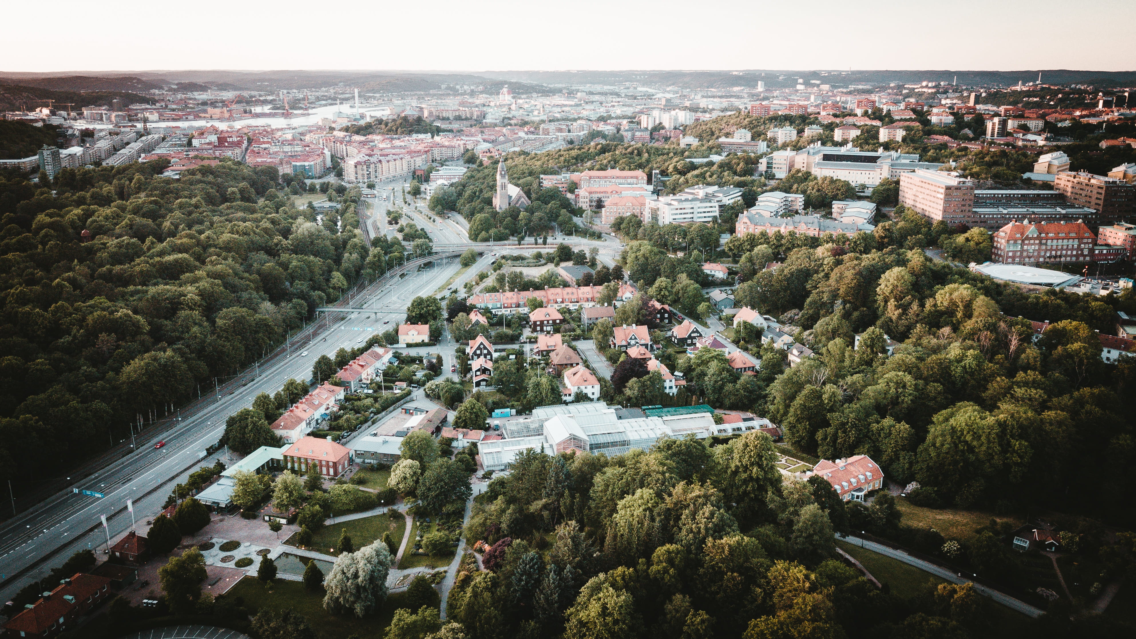 city, horizon, sky, outdoors, cityscape, townscape, high angle view, built structure, nature, residential district, tree, sweden, drone, airial, building exterior, HD Wallpaper