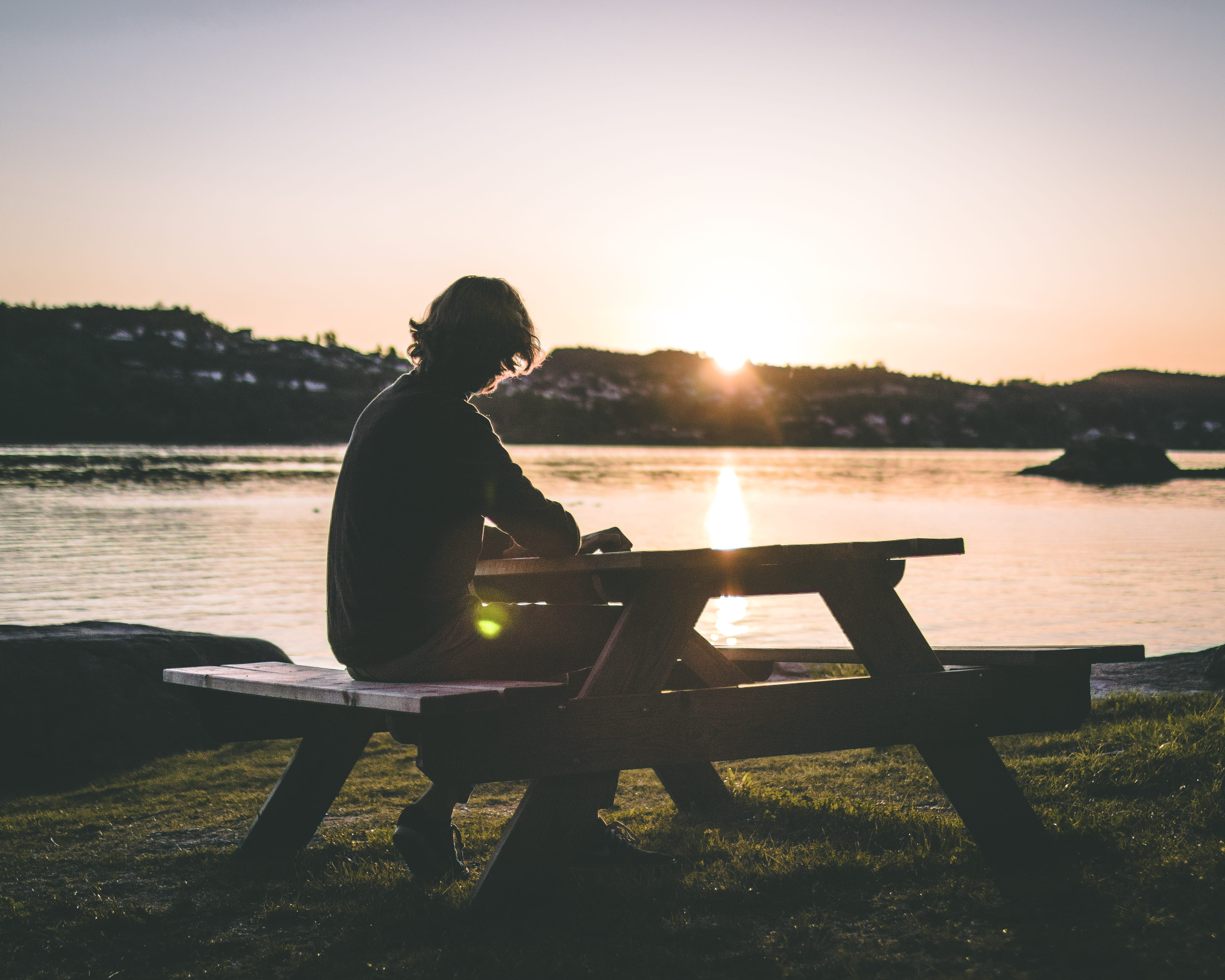 one person, outdoors, 4K, full length, adult, body, tranquility, relaxation, dawn, person, silhouette, bench, black, lake, beauty in nature, sitting, reflection, HD Wallpaper