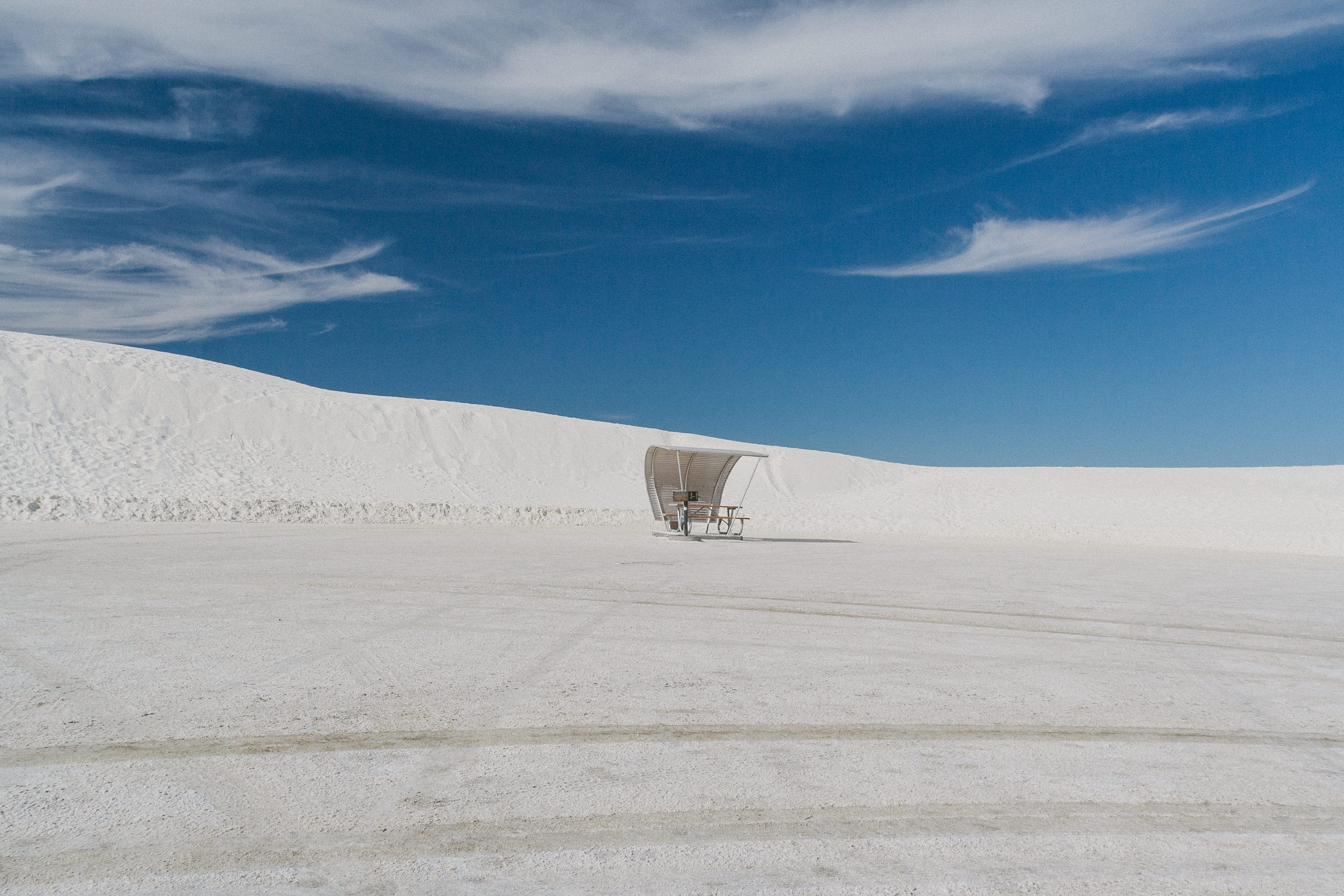white desert, minimal landscape, sky, non-urban scene, gazebo, water, white, beauty in nature, no people, sand dune, arid climate, architecture, white sand, HD Wallpaper