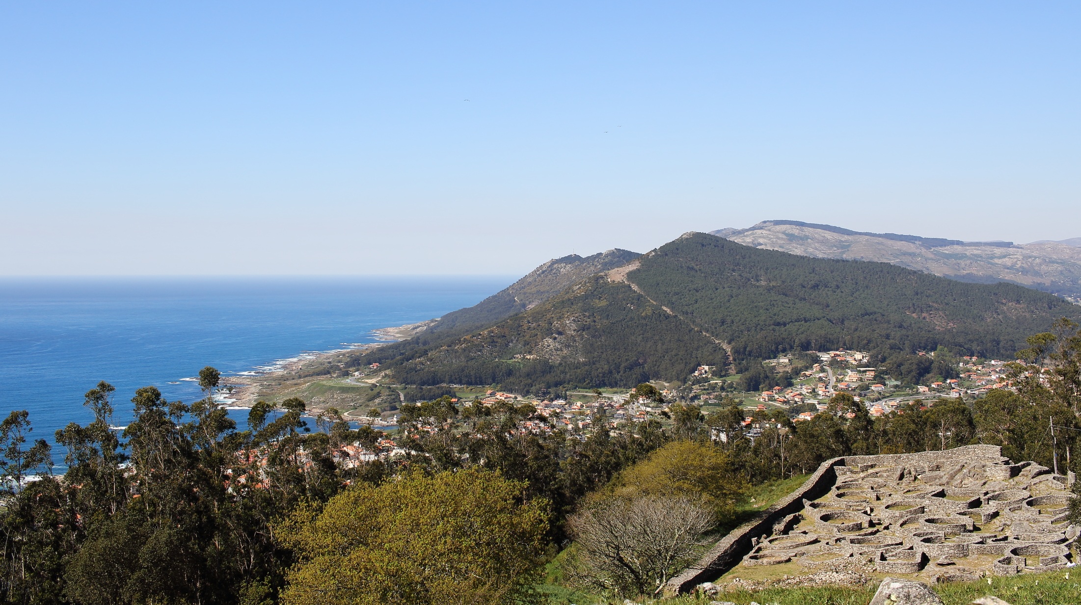 nature, pontevedra, building exterior, beauty in nature, day, plant, land, spain, environment, travel destinations, sea, mountain, clear sky, outdoors, HD Wallpaper