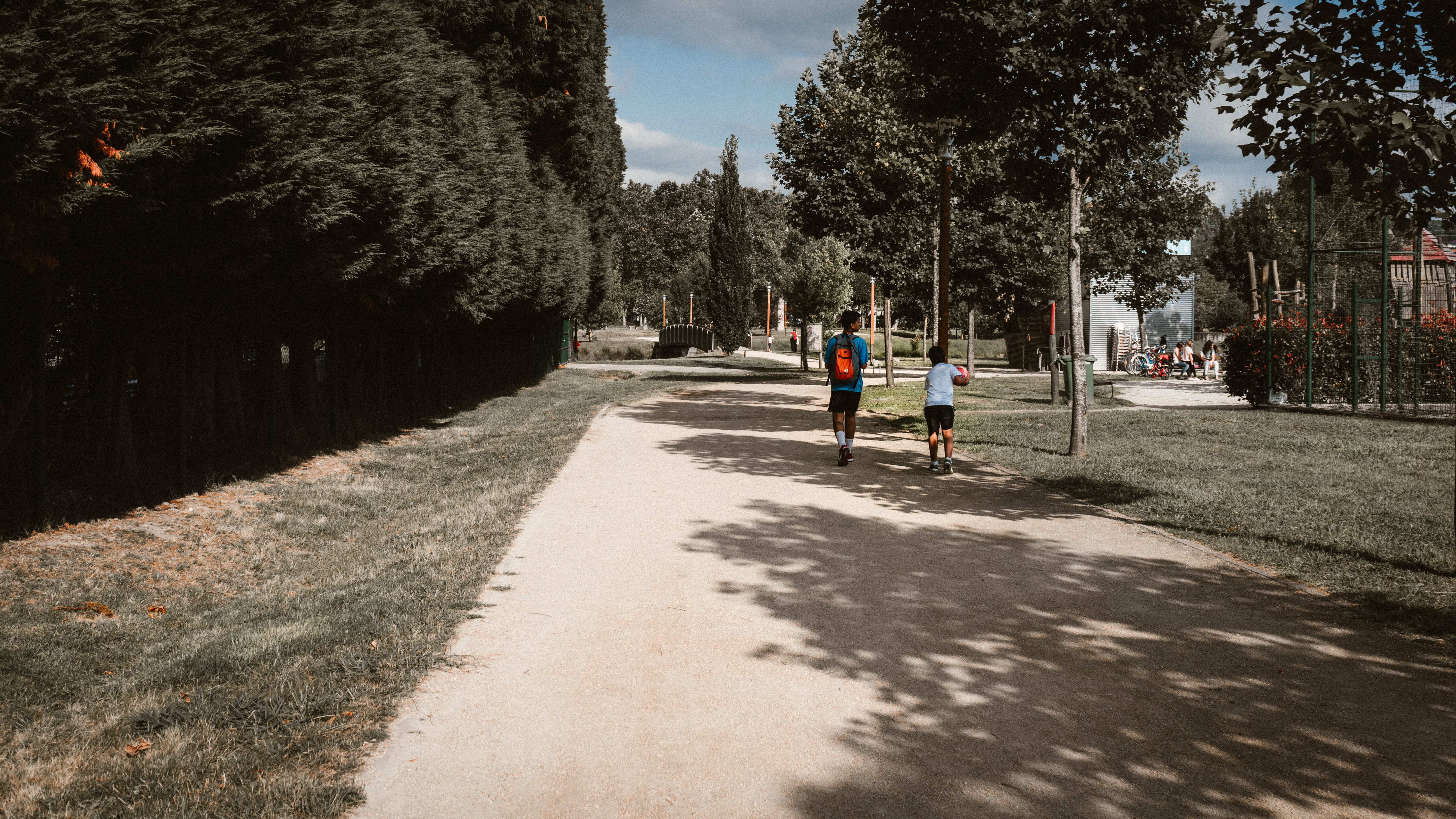 two people, outdoors, the way forward, women, pontevedra, exercise, nature, sunlight, isla de las esculturas, jogging, full length, tarmac, 5K, men, spain, HD Wallpaper