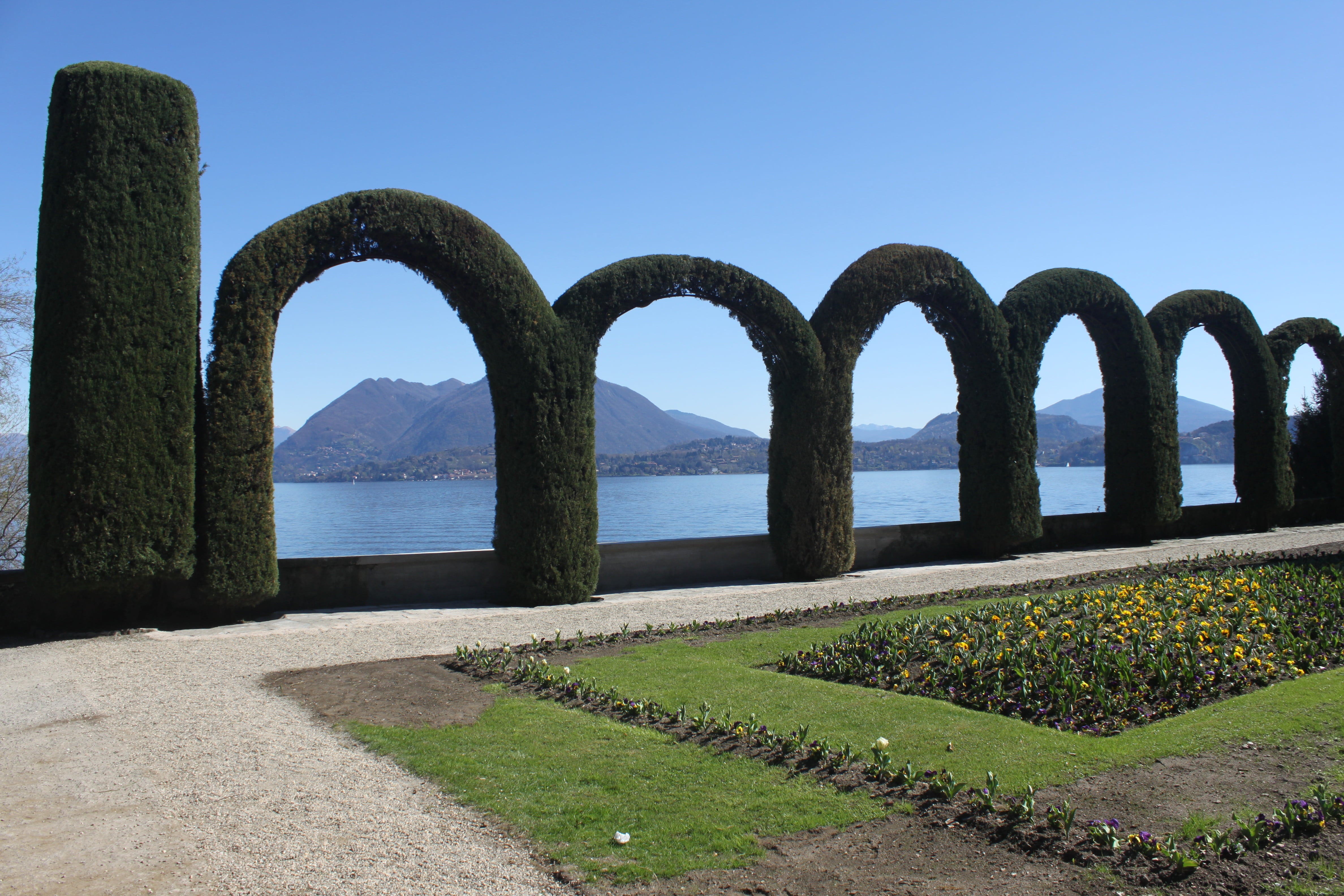 history, sunlight, scenics - nature, botanical garden, clear sky, land, stresa, tranquility, day, lago maggiore, zoological garden, arch, plant, villa pallavicino, HD Wallpaper