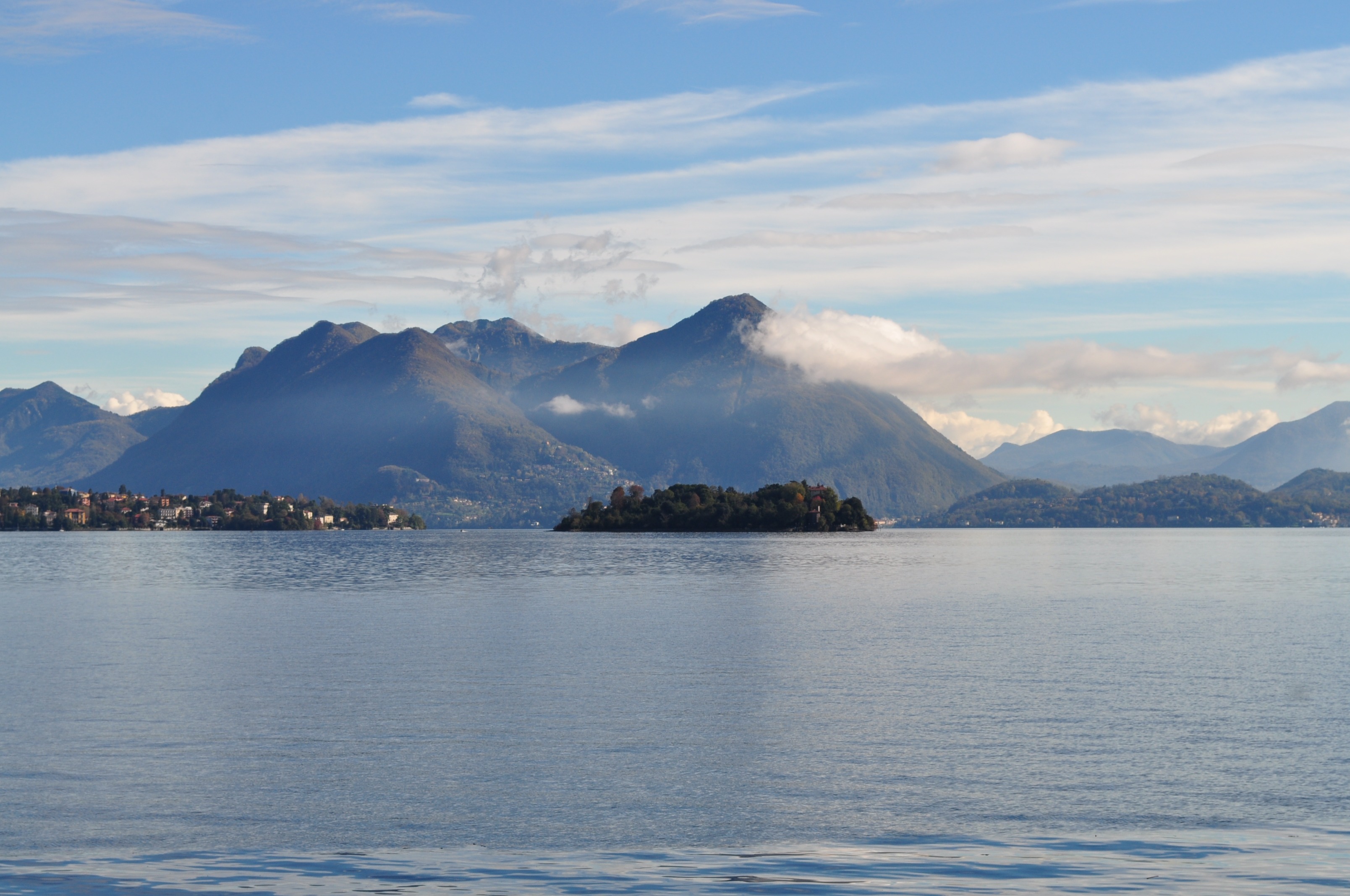 lake, idyllic, snowcapped mountain, mountain peak, mountain, stresa, no people, italy, baveno, tranquil scene, landscape, mountain range, beauty in nature, HD Wallpaper