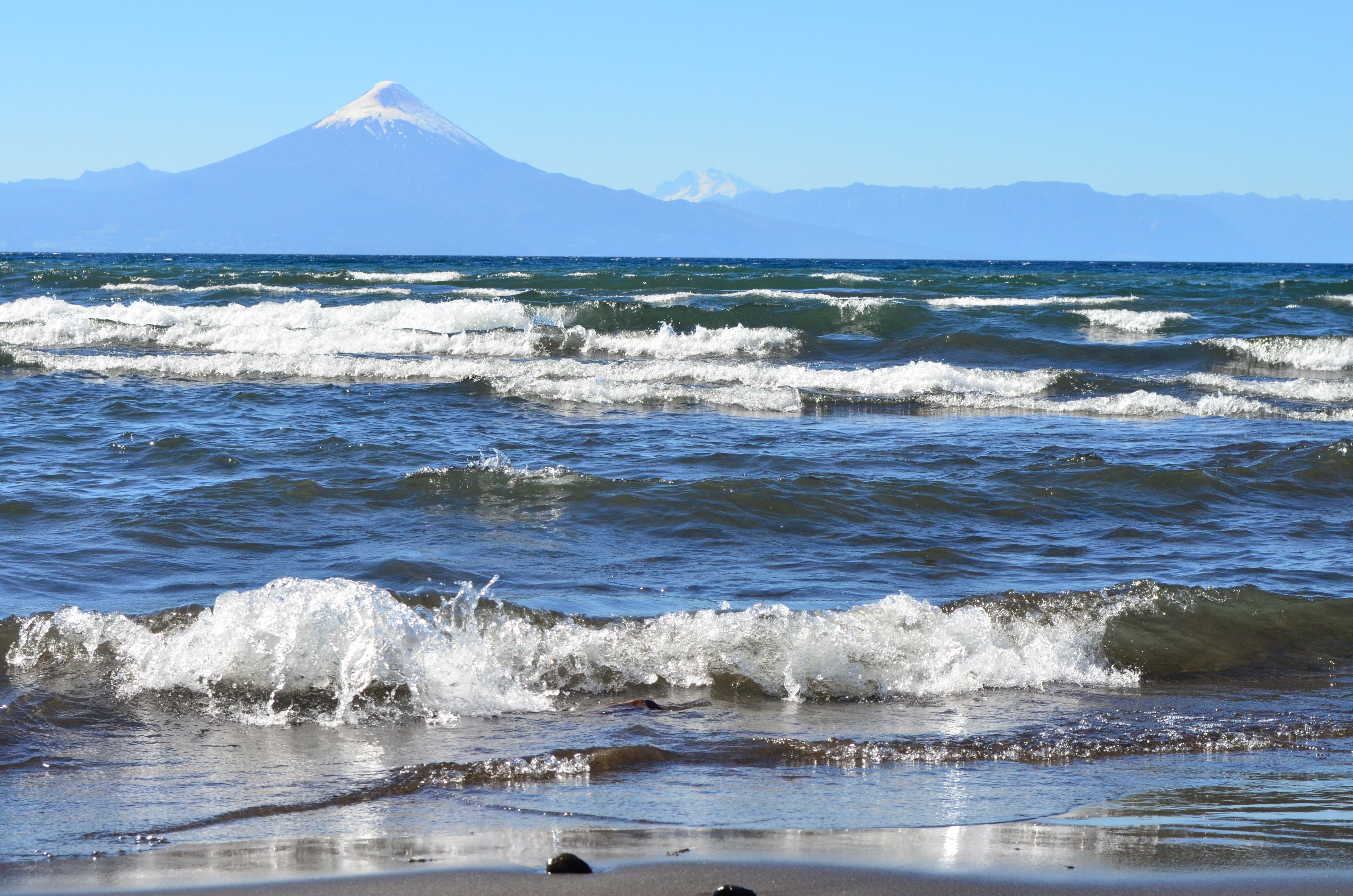 water, volcano, landscape, 4K, lake, osorno, mountain, sand, aquatic sport, day, motion, wave, no people, outdoors, sea, beauty in nature, nature, beach, HD Wallpaper