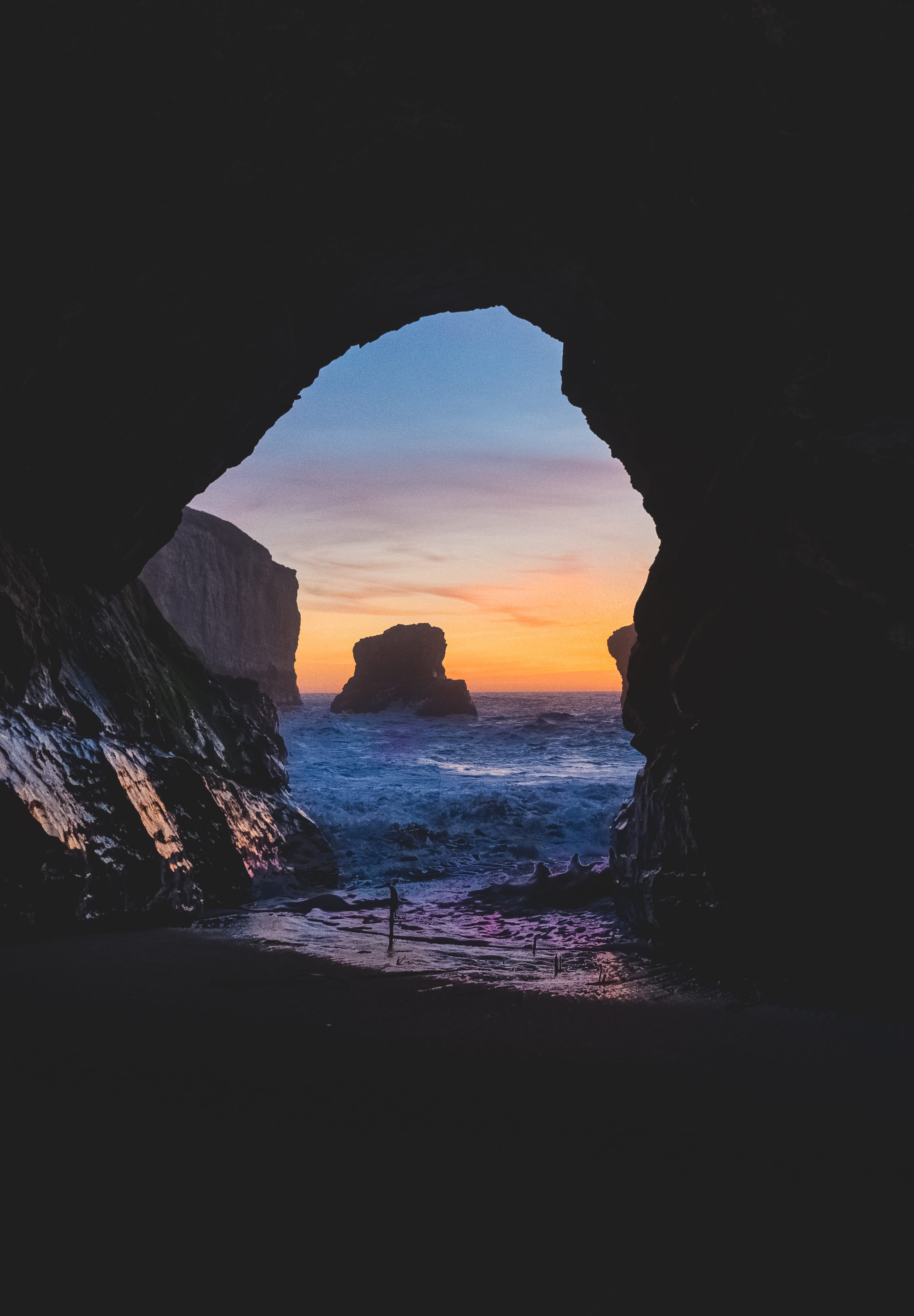 horizon, melbourne - Australia, dark, cliff, algarve, beauty In Nature, beach, sea stack, great Ocean Road, landscape photography, near, rock - Object, Phone HD Wallpaper