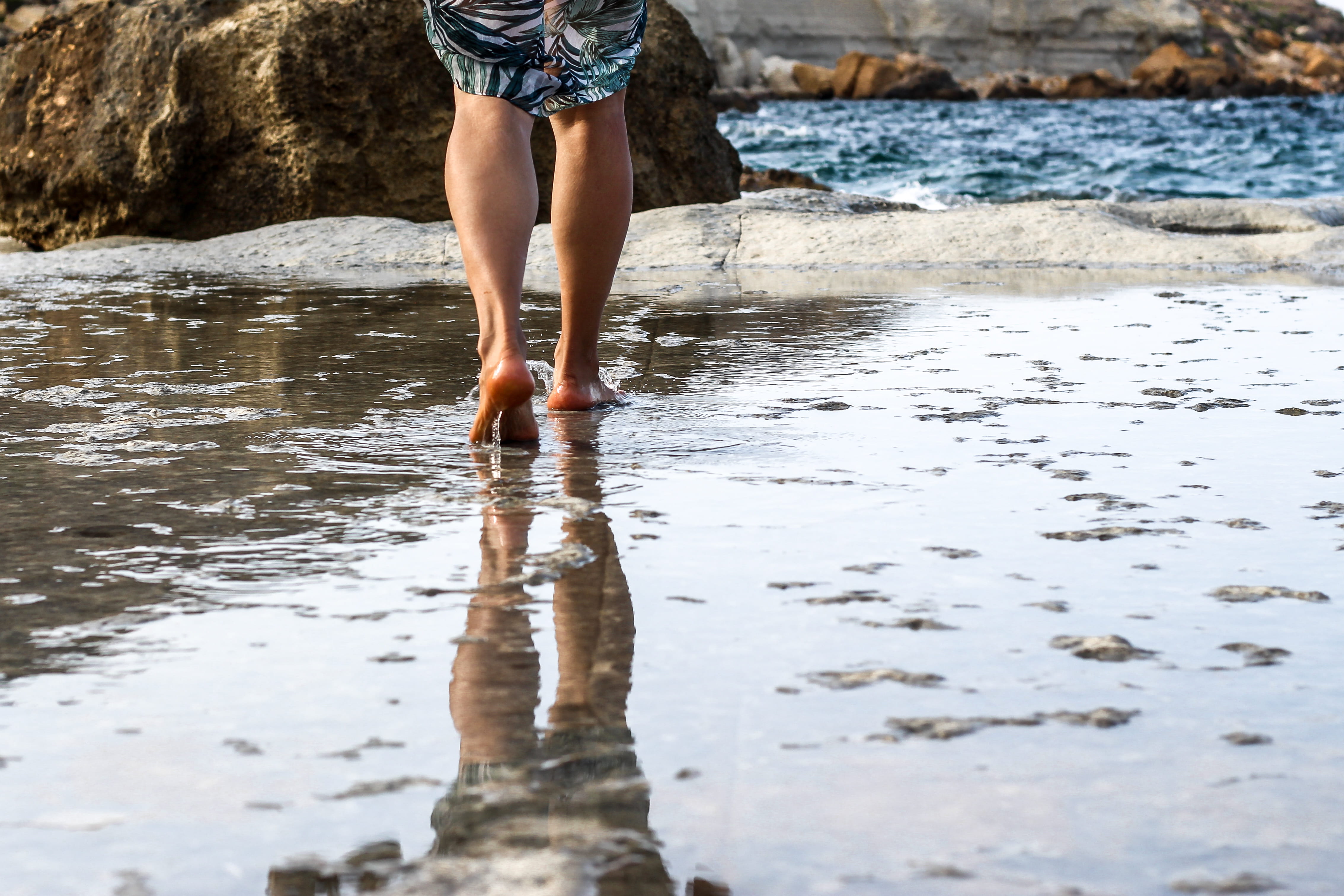 motion, trip, one person, rocks, hidden, exploration, leisure activity, standing, real people, day, 4K, body part, human limb, ix-xtajta, feet, skin, xagħra, HD Wallpaper