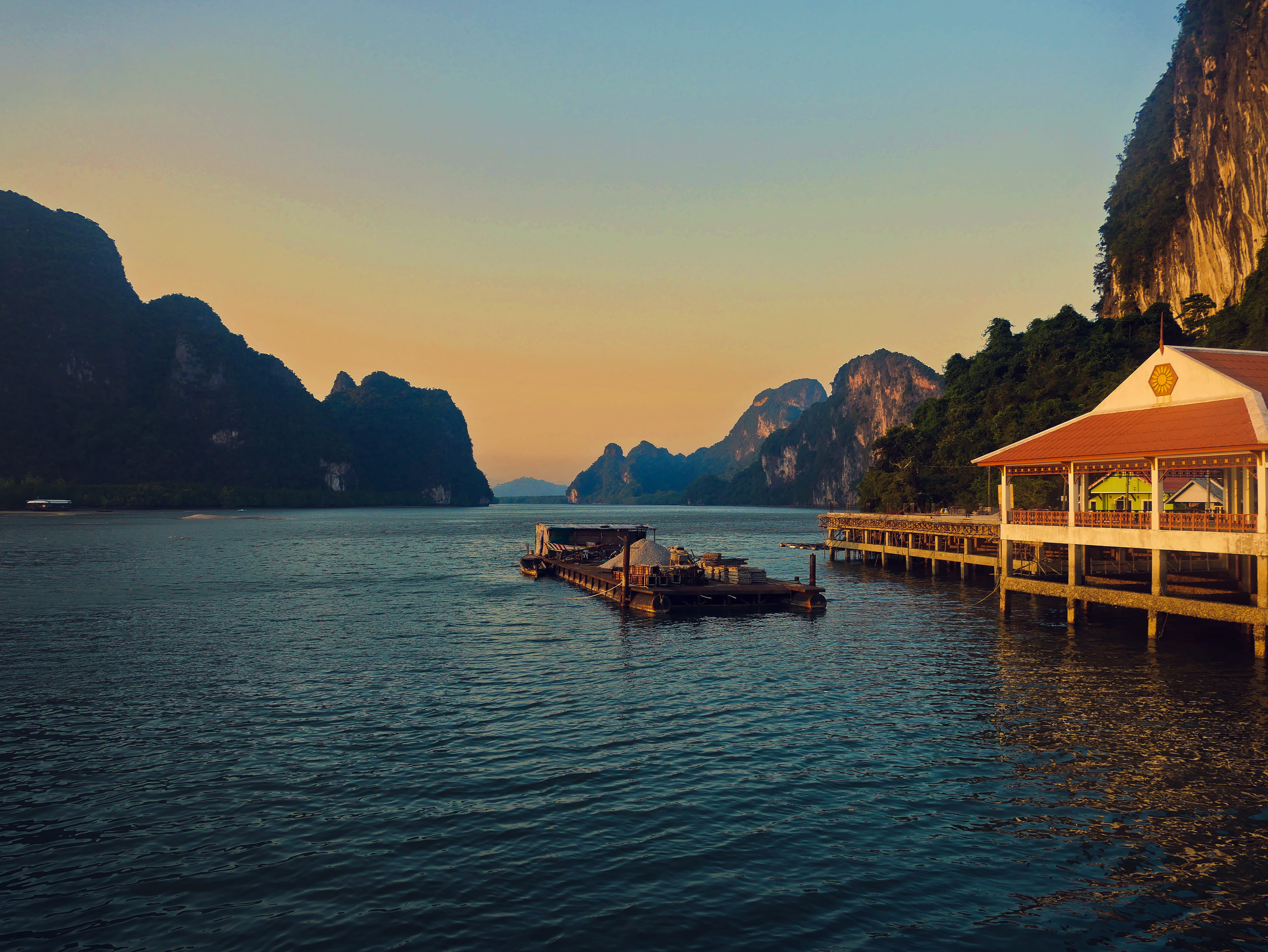 ocean, body, thailand, transportation, sunset, mountain range, 4K, restaurant, dock, island, floating, near, cliff, beauty in nature, no people, lake, HD Wallpaper
