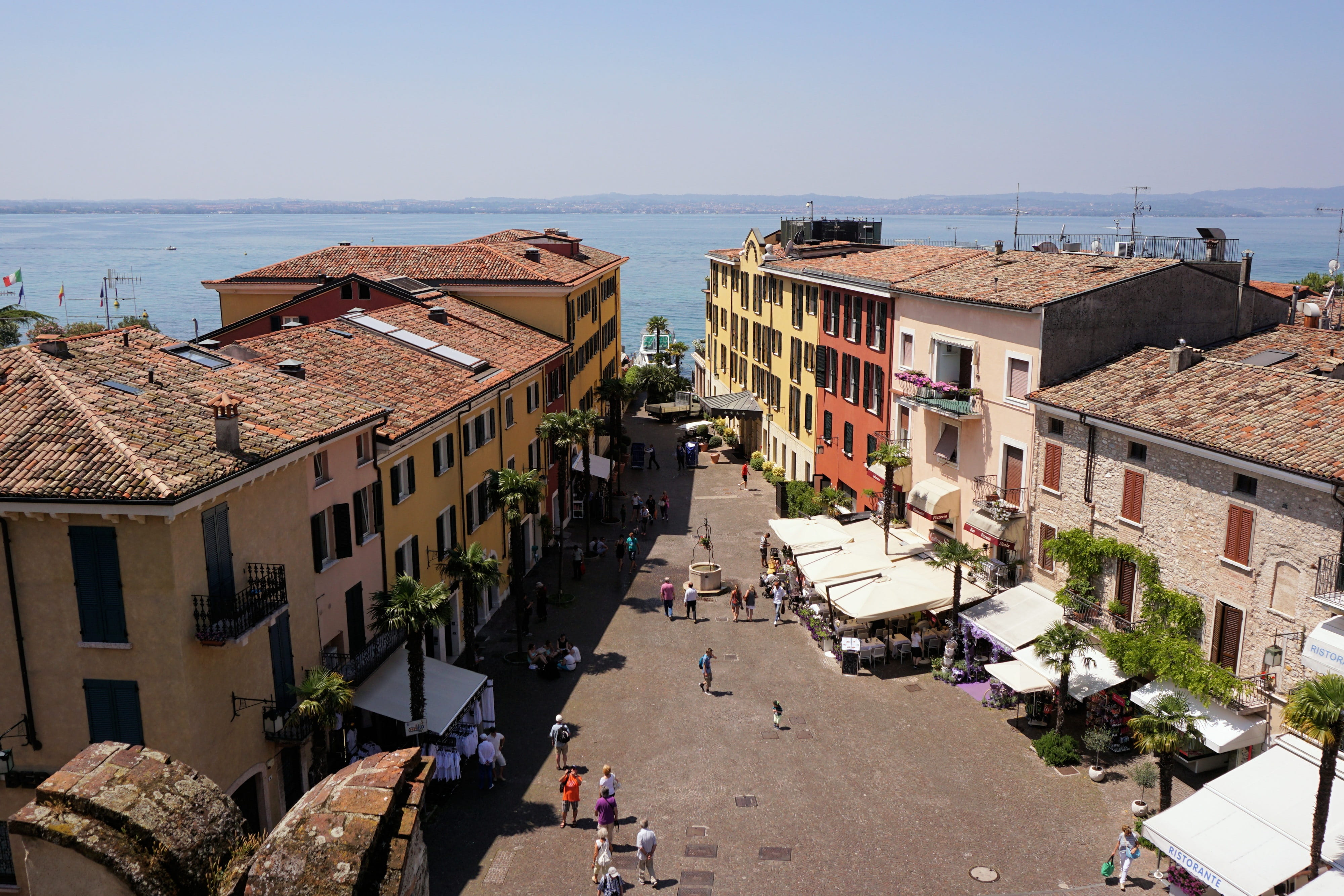 street, residential district, day, road, Garda, old, building exterior, transportation, nature, built structure, Outlook, Sirmione, lago di garda, Italy, HD Wallpaper