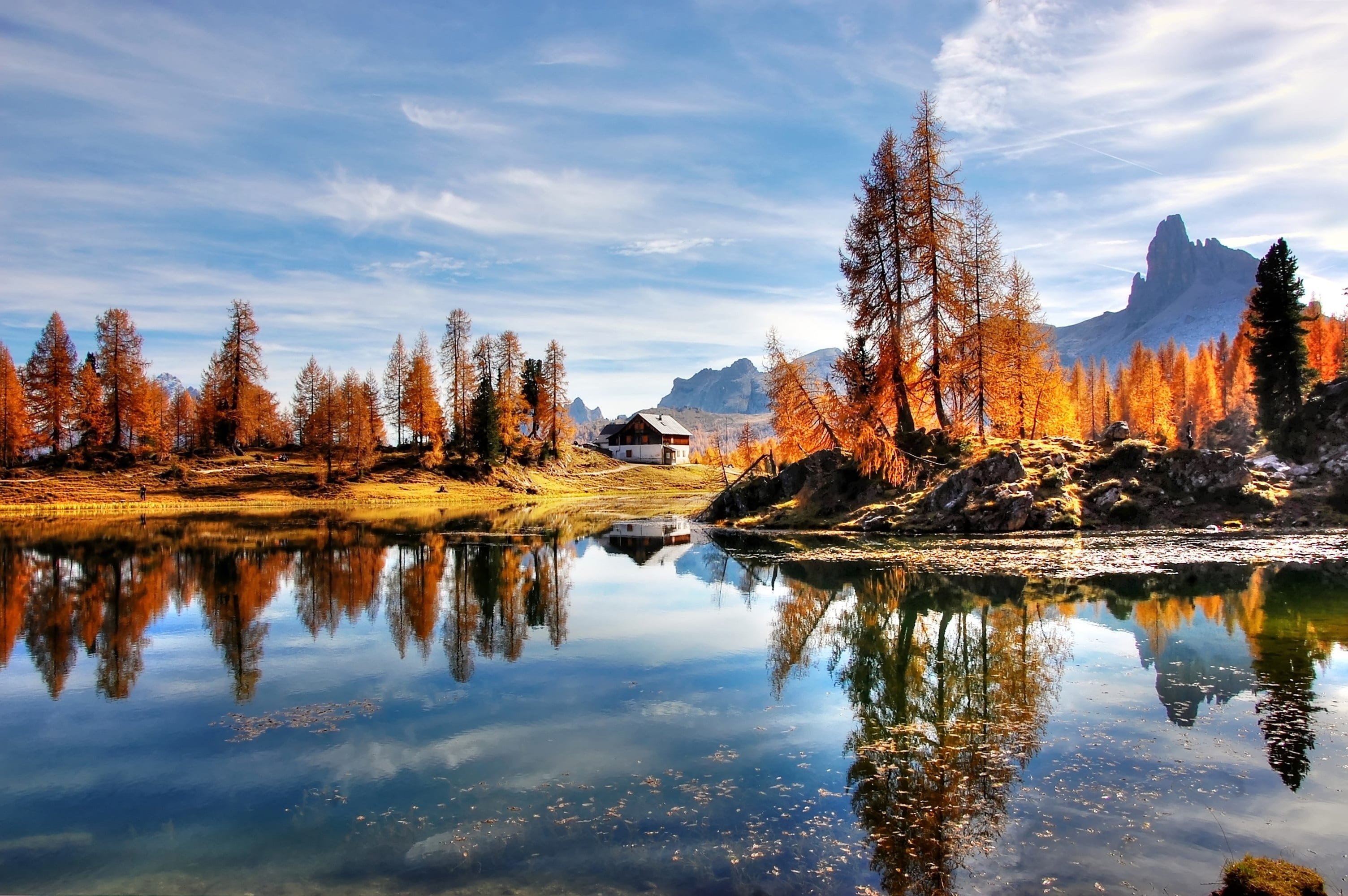 italy, mountain pass, water, white, mountain landscape, view, trail, rock, leaf, dolomites, reflection lake, nature, idyllic, rocks, brown, alm, casting, HD Wallpaper