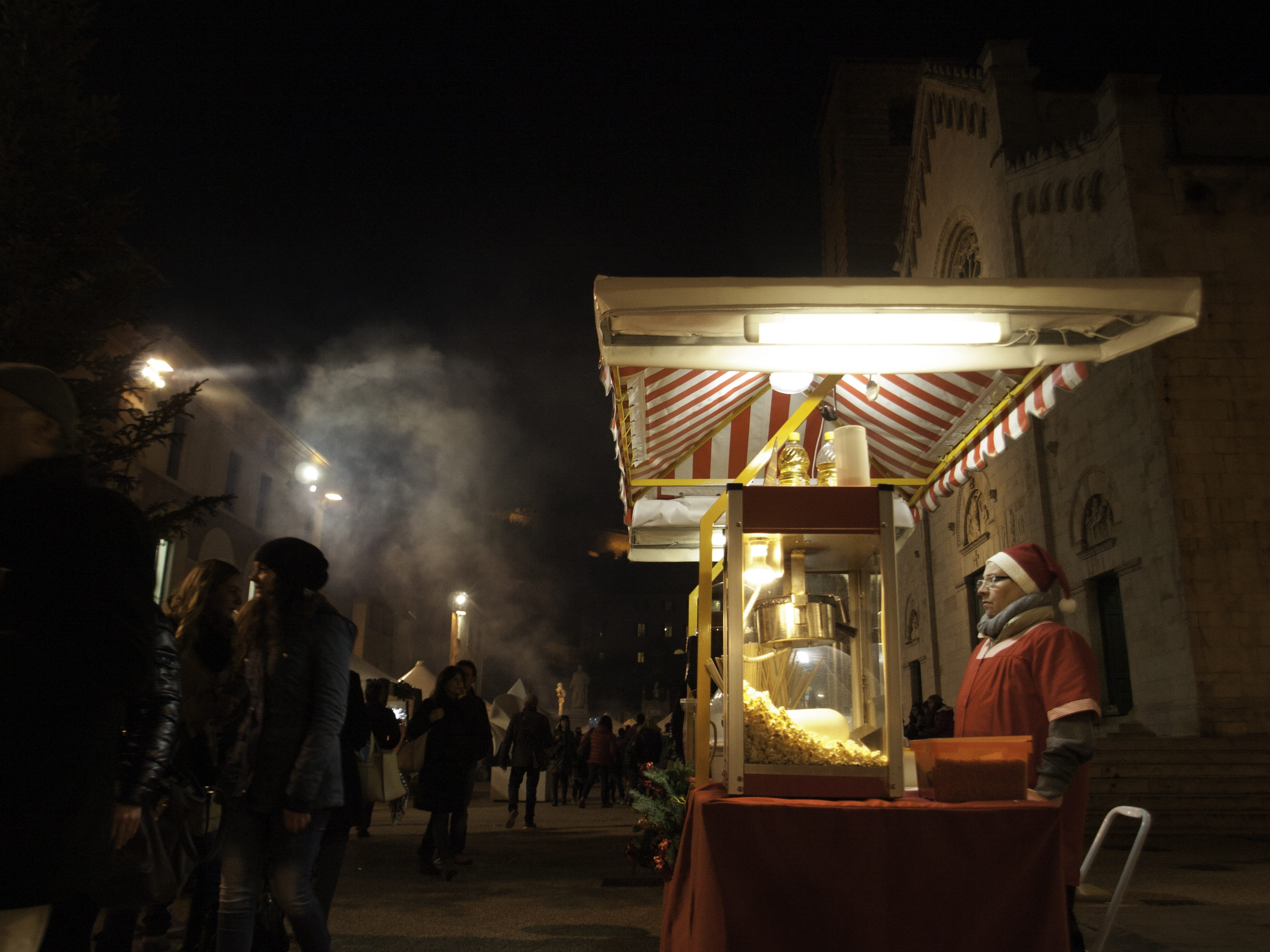 2K, people, adult, tuscany, holiday, business, outdoors, christmas, illuminated, men, rear view, winter, italy, crowd, nightlife, city, Santa Claus, real people, HD Wallpaper