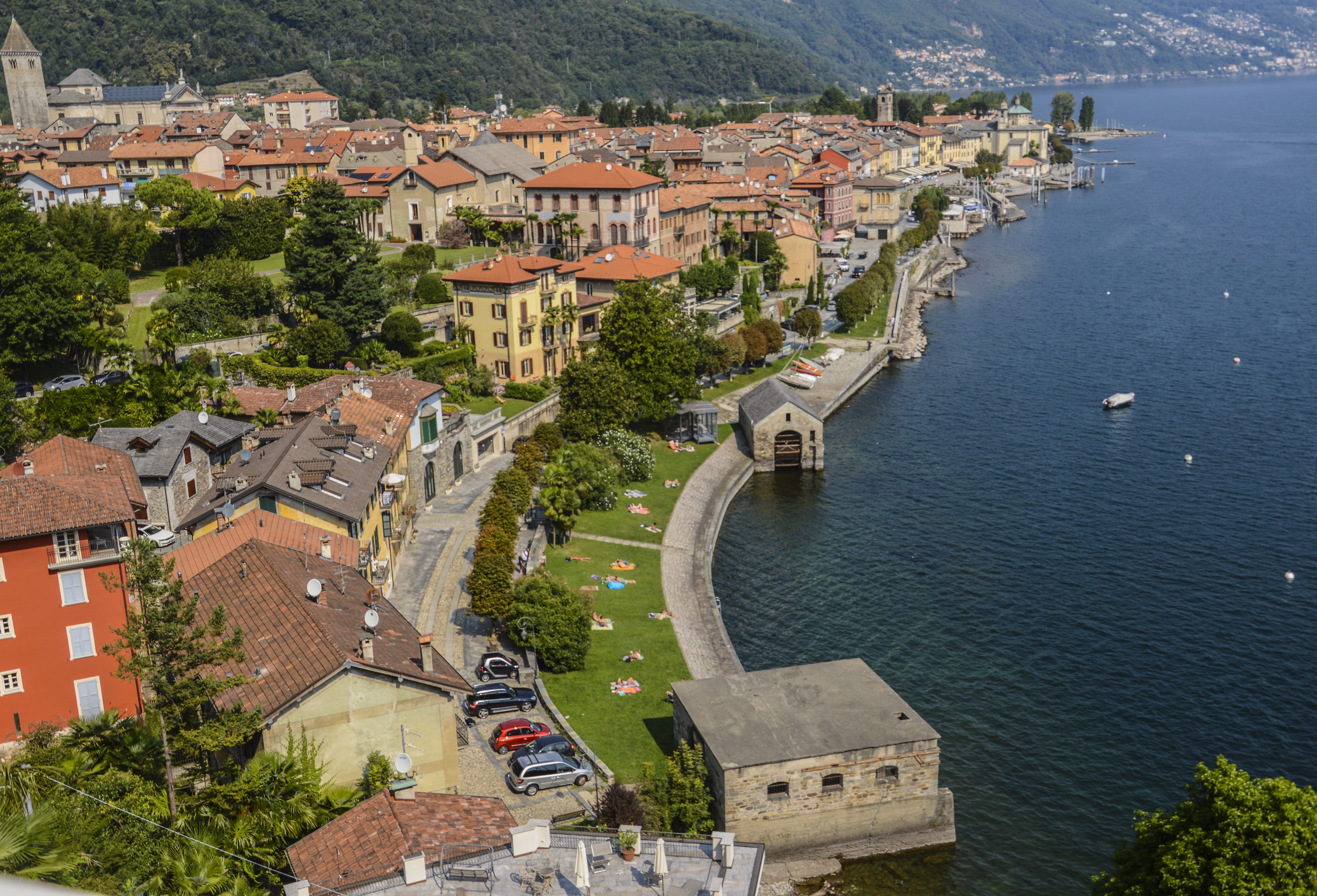 community, beach, residential district, holiday, lago, 5K, built structure, panorama, building, landscape, high angle view, landscapes, town, sea, plant, HD Wallpaper