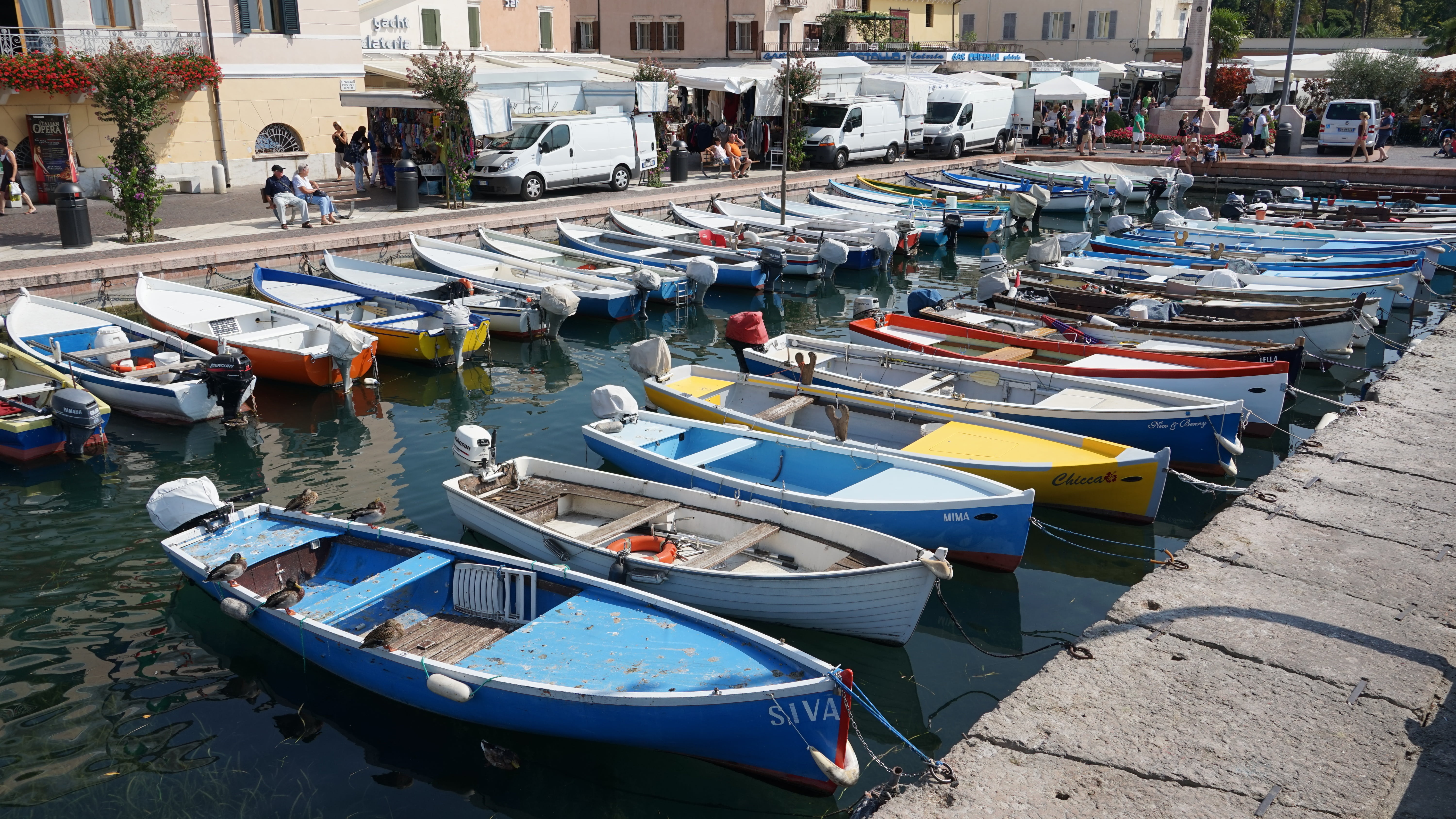 moored, beach, garda, nature, transportation, harbor, mode of transportation, architecture, in a row, fishing boat, italy, 5K, incidental people, outdoors, HD Wallpaper