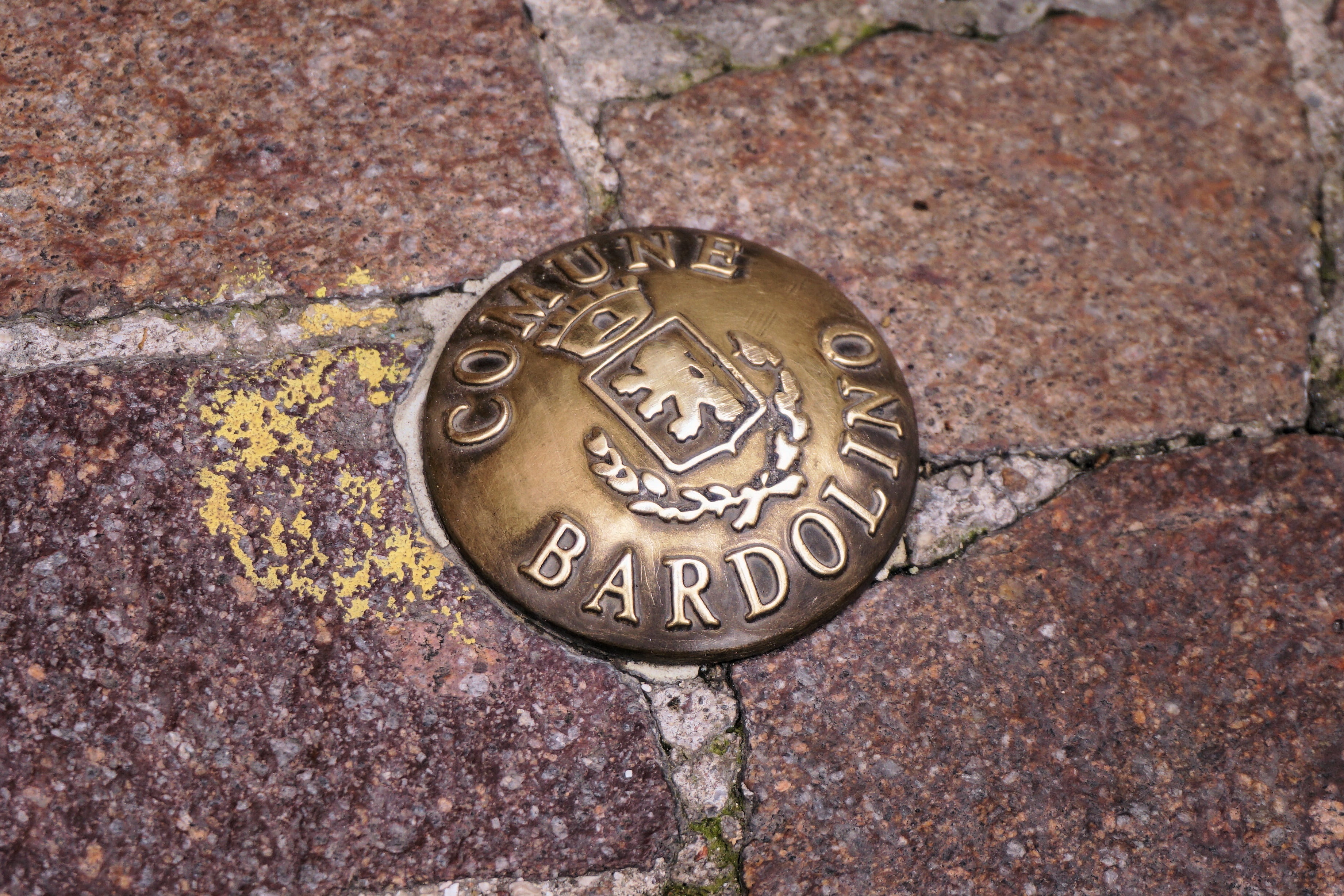city, street, 2K, outdoors, stone, border crossing point, bardolino, garda, weathered, high angle view, italy, old, paving stone, close-up, footpath, number, HD Wallpaper