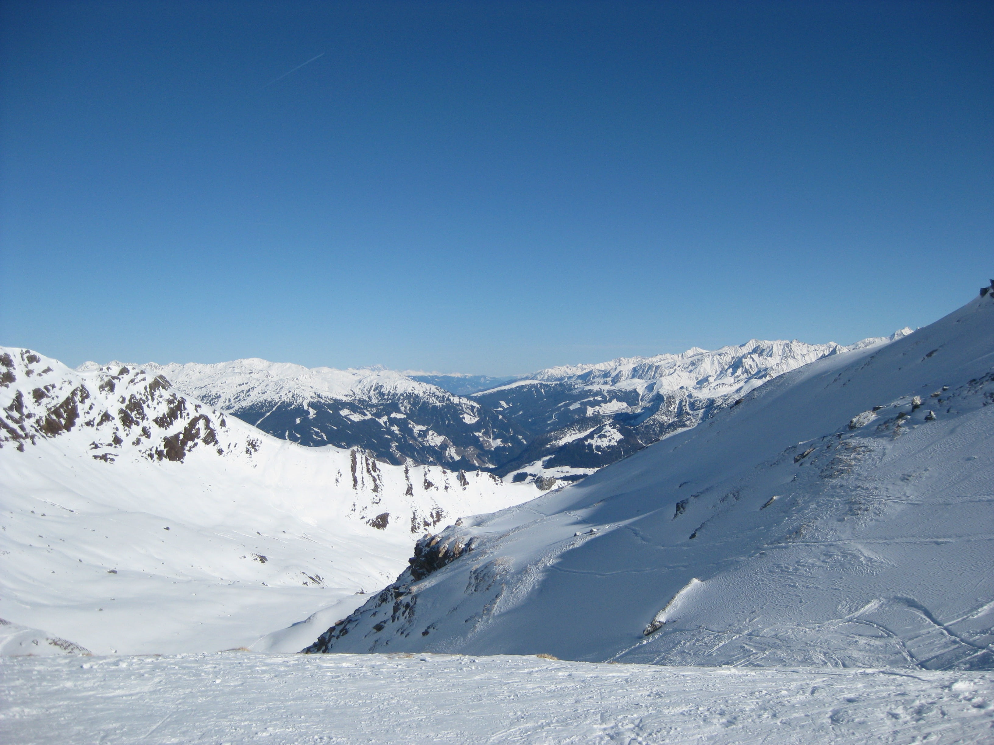 blue, 2K, cold temperature, skiing, beauty in nature, europe, mountain range, alps, snow, environment, nature, tranquil scene, zillertal, mountain, copy space, HD Wallpaper