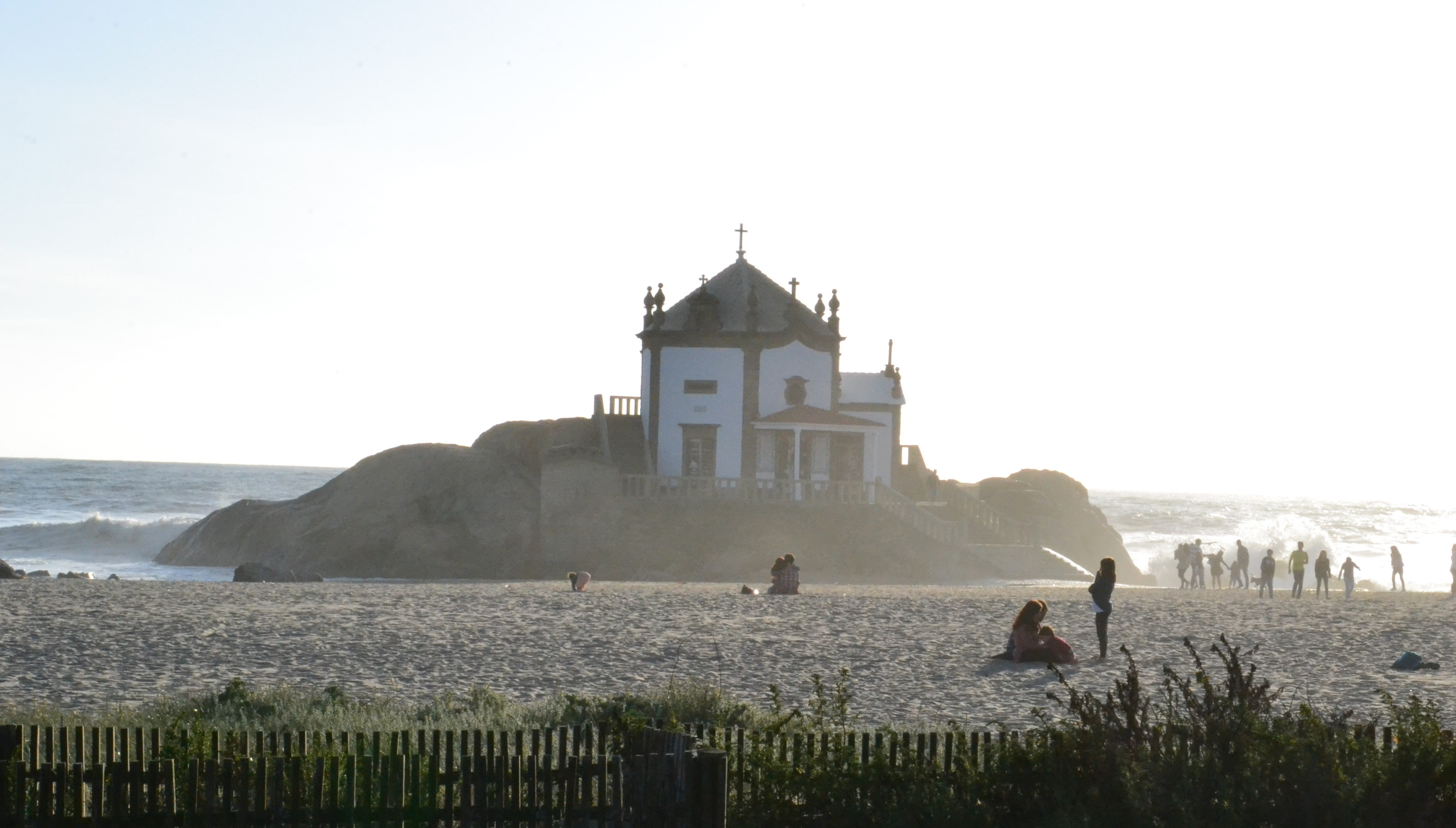 place of worship, real people, 4K, sea, nature, clear sky, built structure, building, spirituality, portugal, building exterior, people, belief, copy space, HD Wallpaper