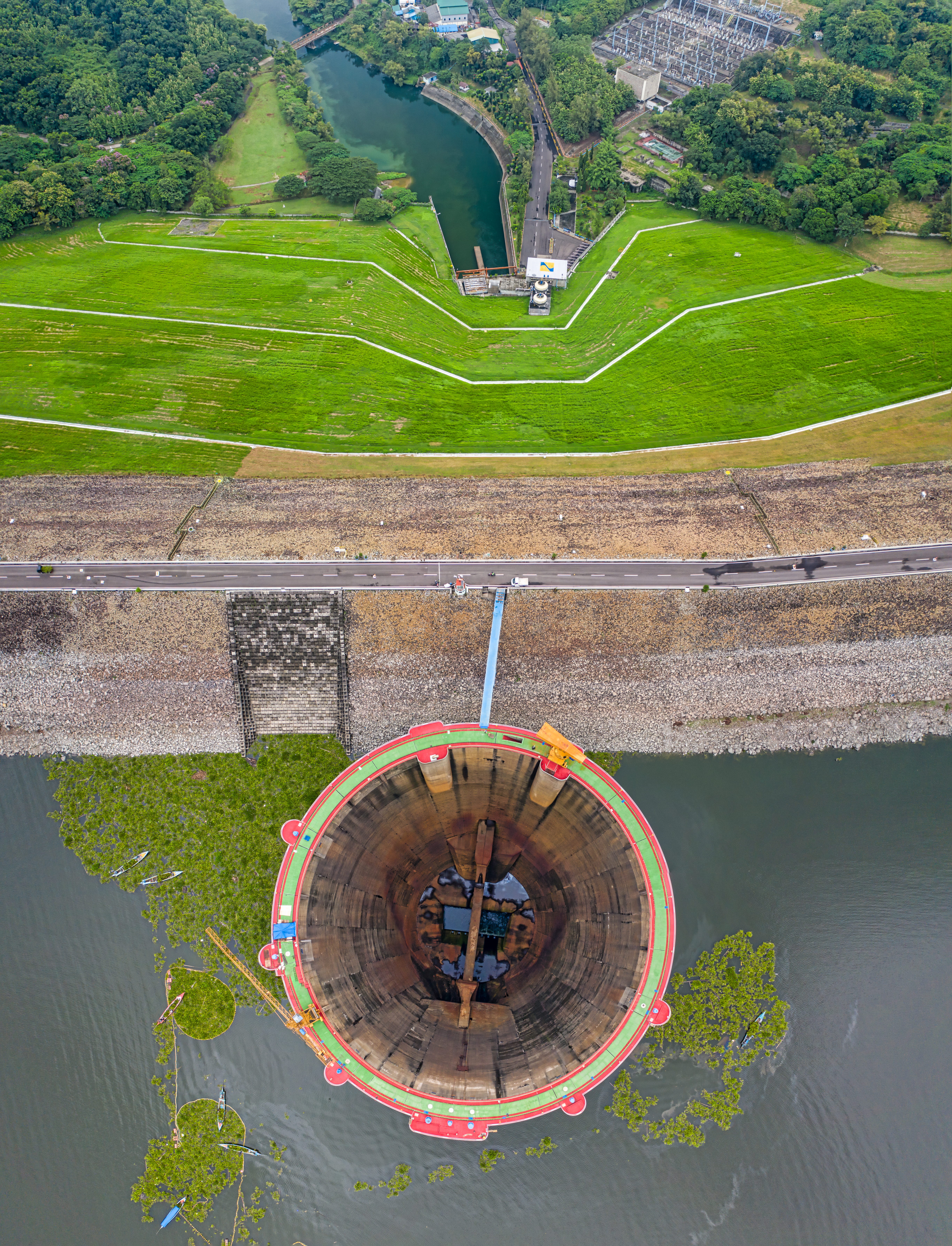 aerial, environment, drone, birds eye view, drone shot, infrastructure, scenery, transportation, circle, trees, indonesia, wheel, tower, garden, plant, Phone HD Wallpaper
