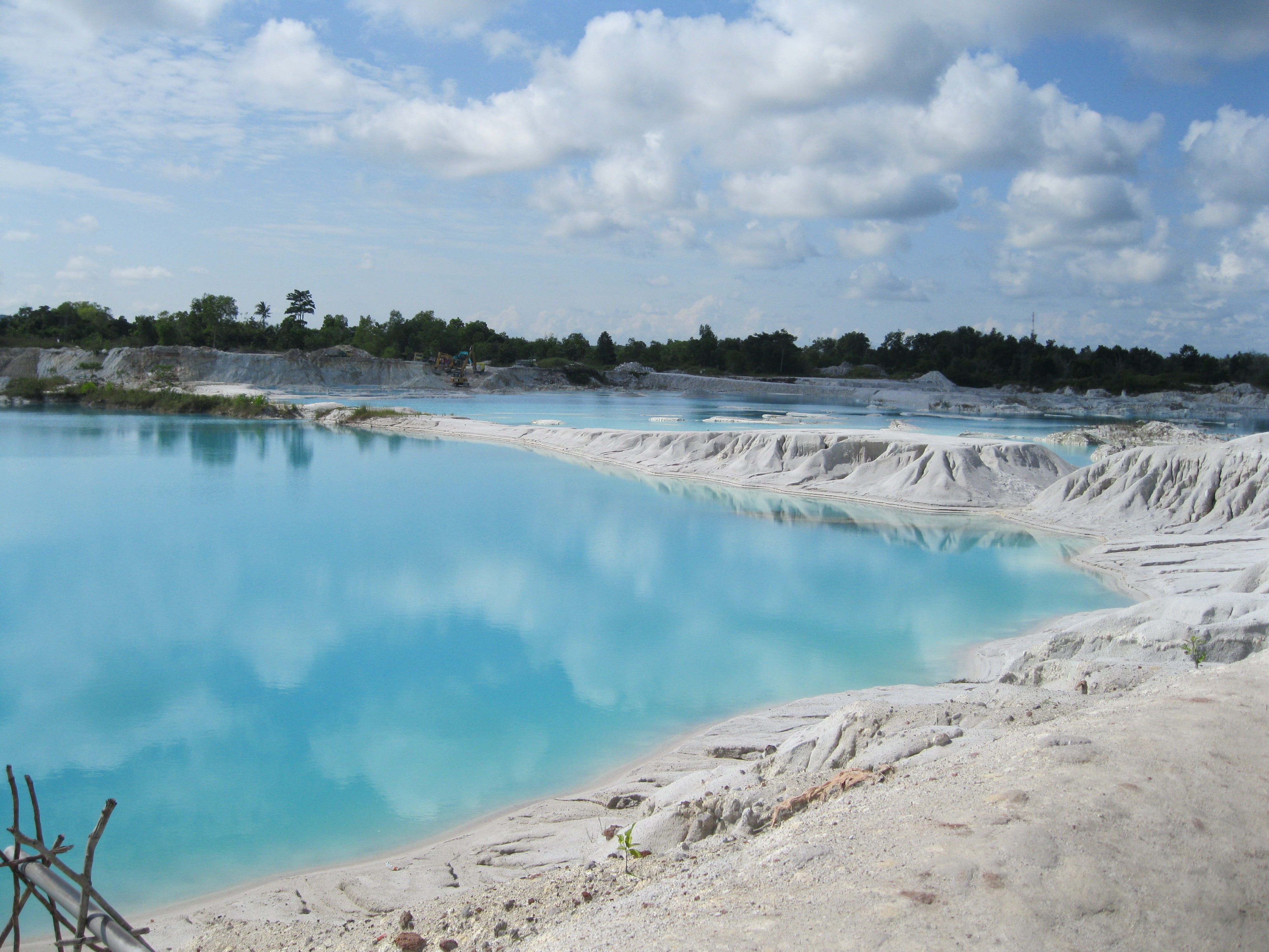 non-urban scene, travel, landscape, beauty in nature, plant, scenics - nature, indonesia, turquoise colored, wonderful, lagoon, cloud - sky, reflection, HD Wallpaper