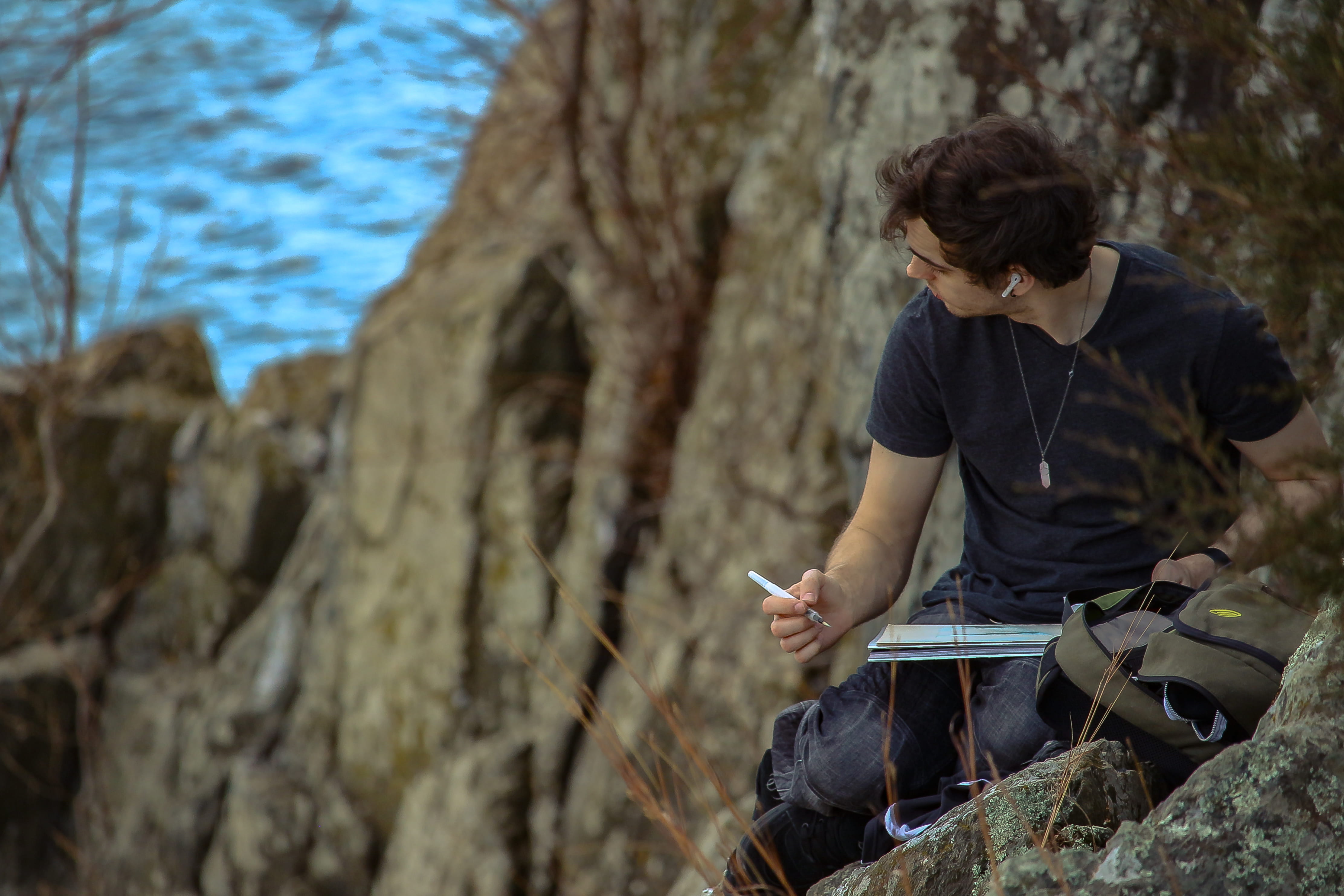 outdoors, pendant, sea, near, guy, top, 4K, men, real people, wireless technology, adult, hairstyle, ballpoint, portable information device, leisure activity, HD Wallpaper