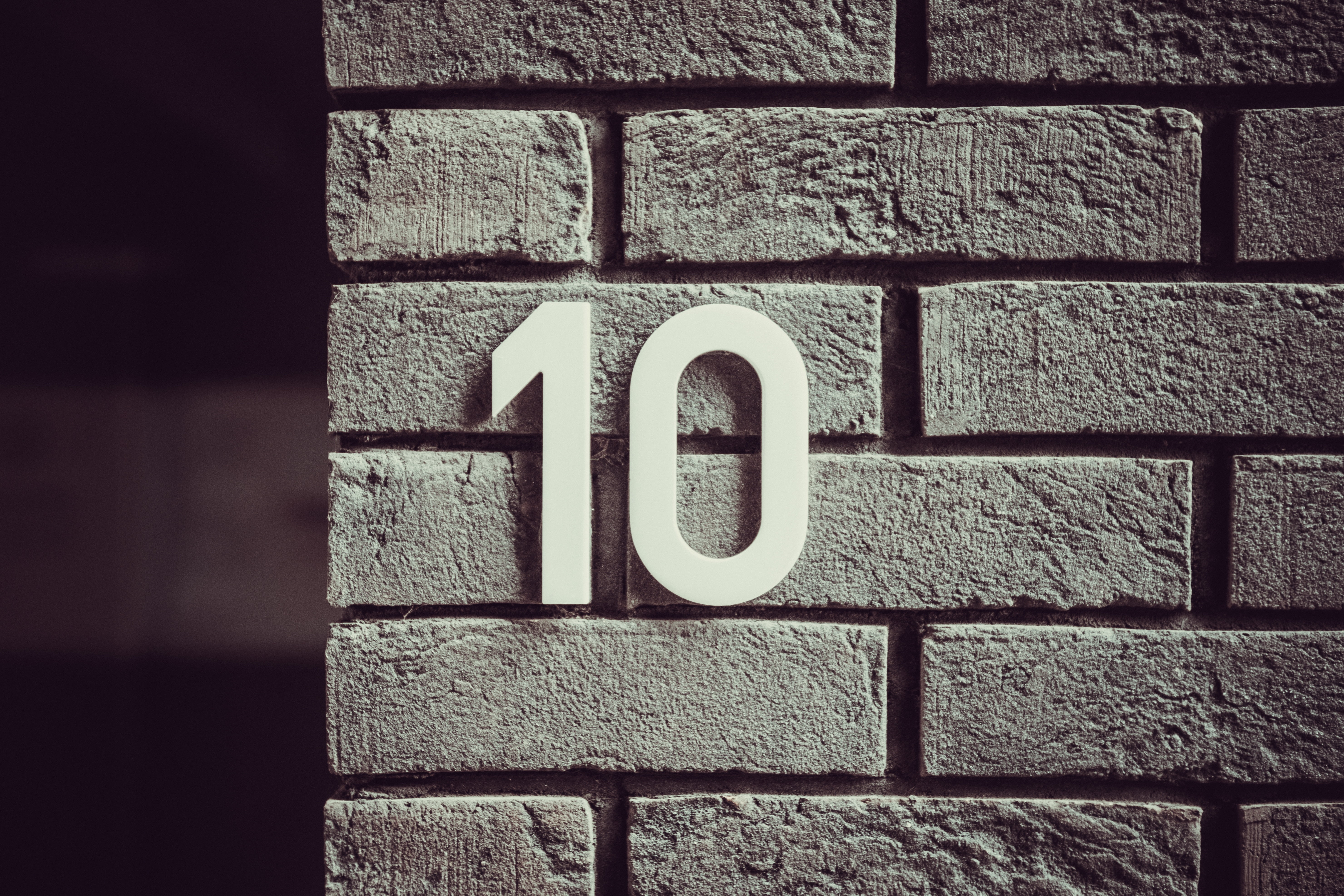 5K, black color, metal, wall - Building Feature, freestanding, outdoors, backgrounds, building exterior, numbers, sign, communication, textured, symbol, HD Wallpaper