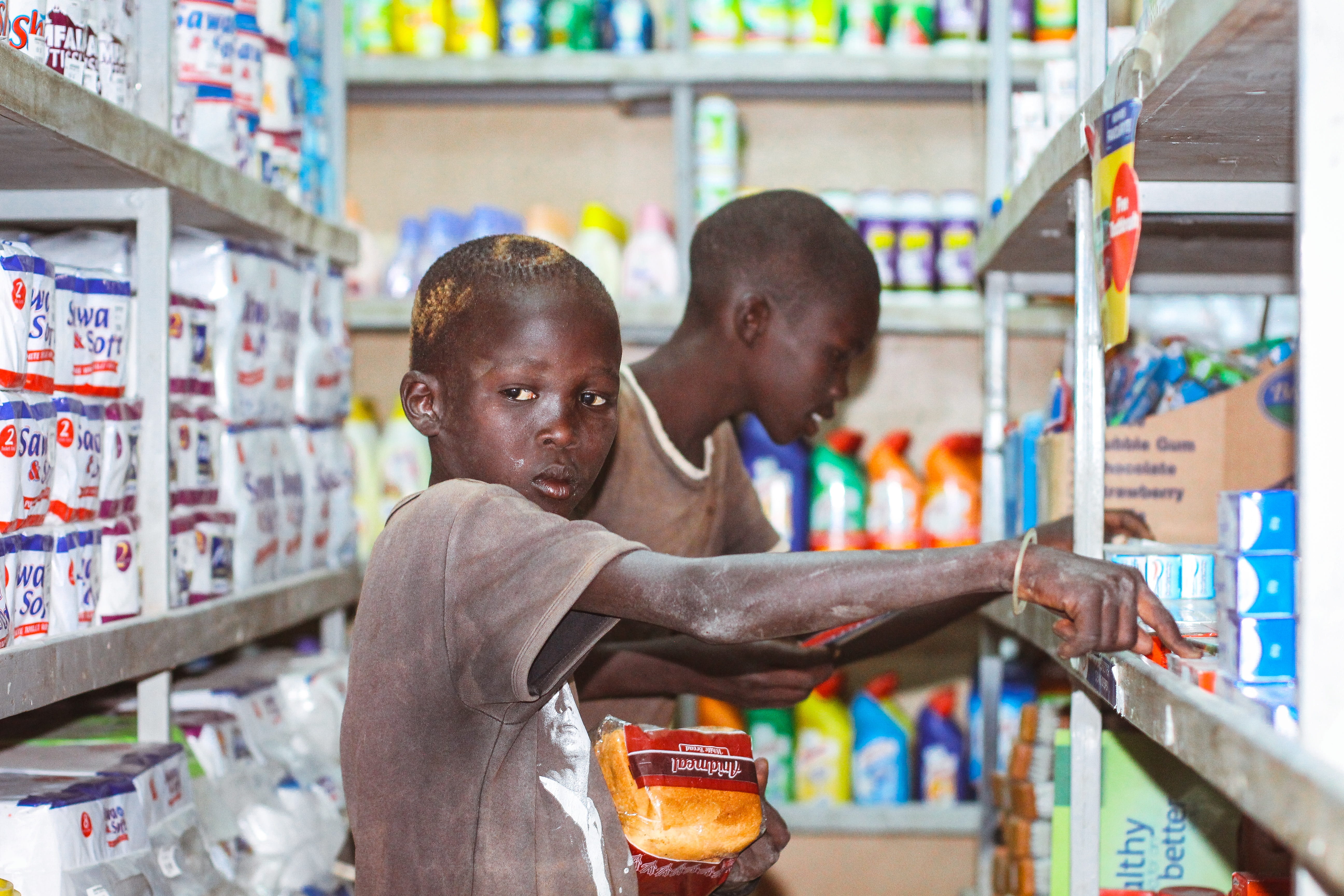 turkana, shopping, shelf, africa, kids, consumerism, people, lodwar, men, shop, buying, business, retail, standing, food, mall, two people, store, trolley, HD Wallpaper