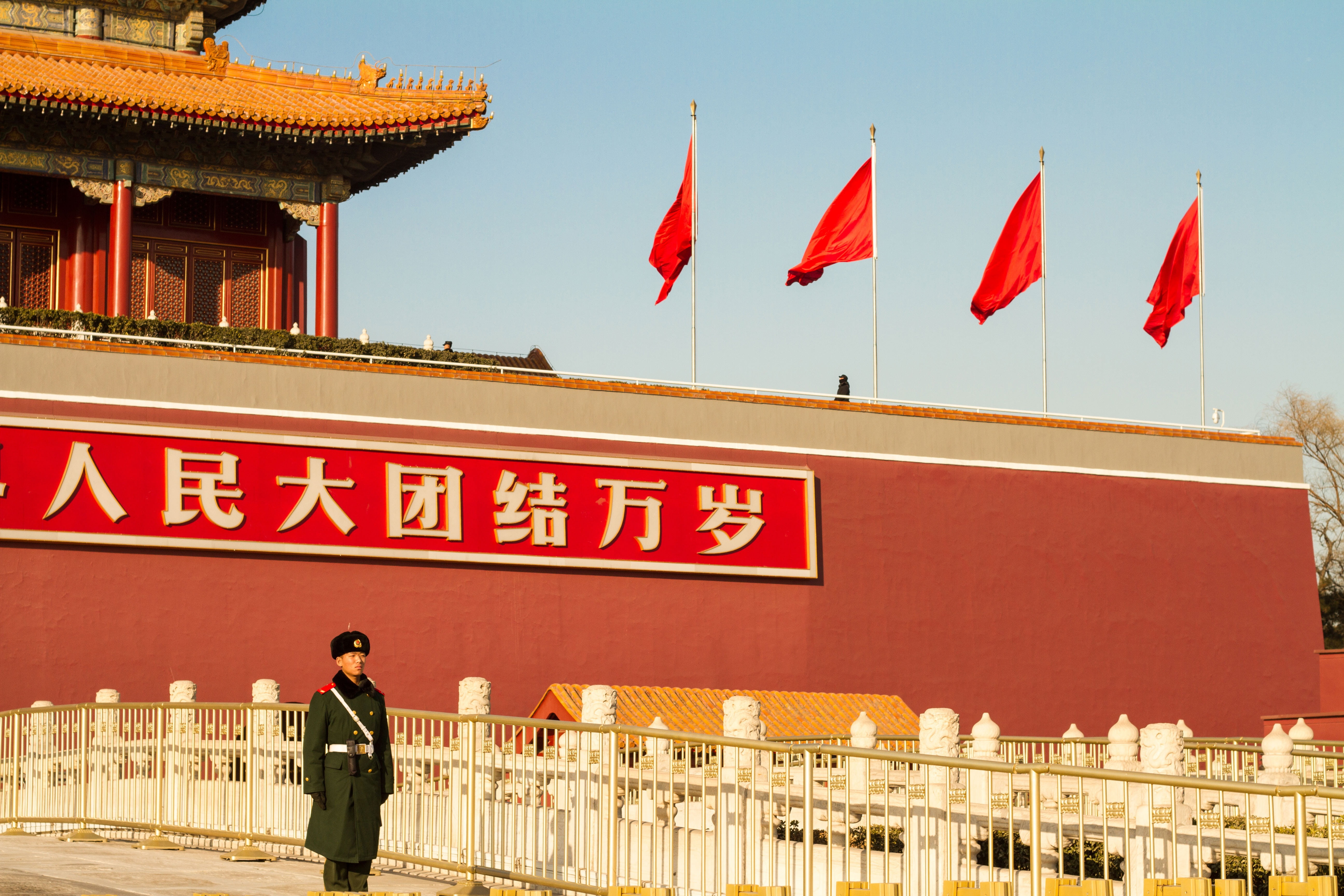 5K, tiananmen square, politics, travel, built structure, history, government, red, architecture, patriotism, nature, travel destinations, beijing, people, HD Wallpaper