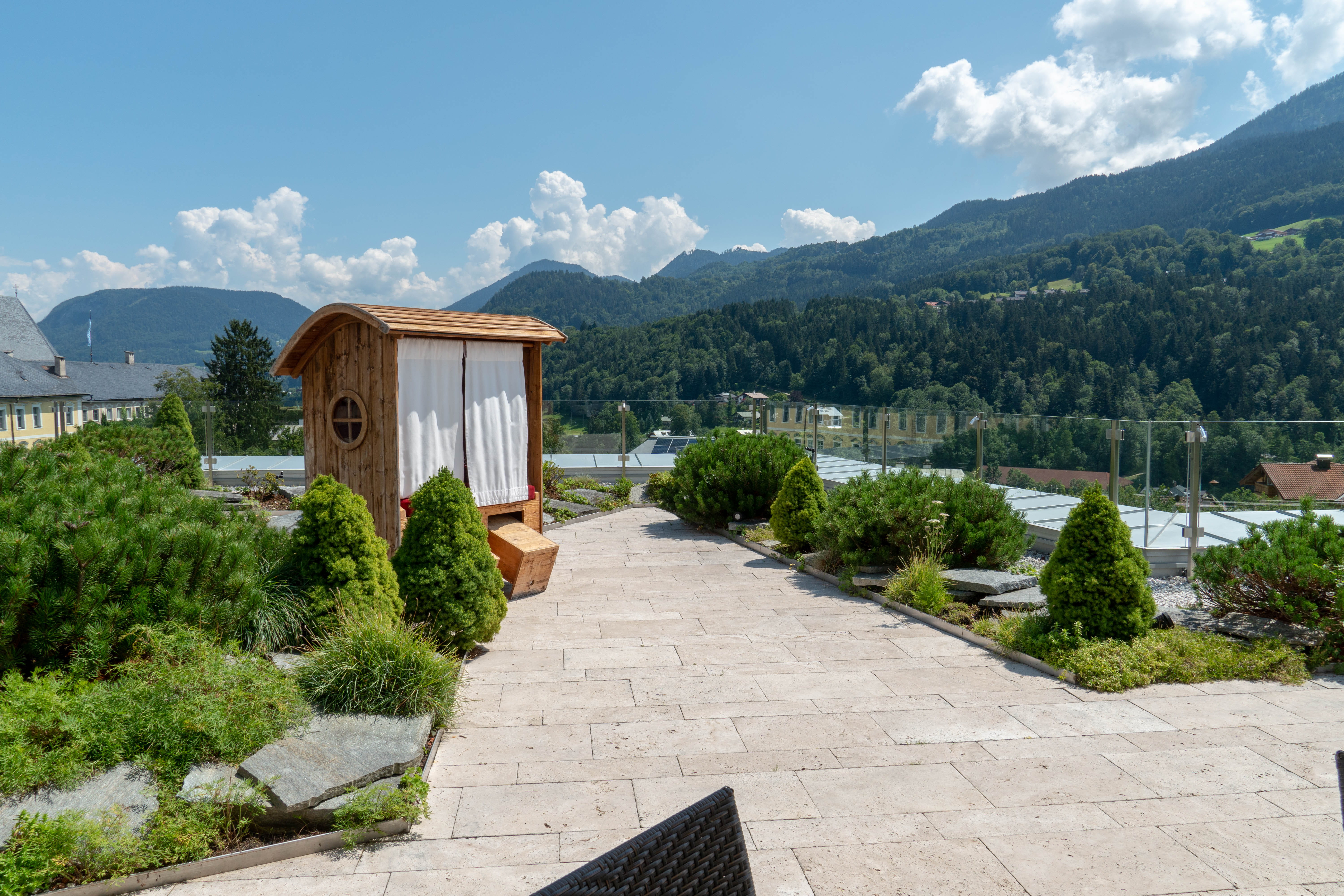 lake, building exterior, cloud - sky, hotel edelweiss berchtesgaden, plant, built structure, green color, house, nature, berchtesgaden, architecture, sky, HD Wallpaper