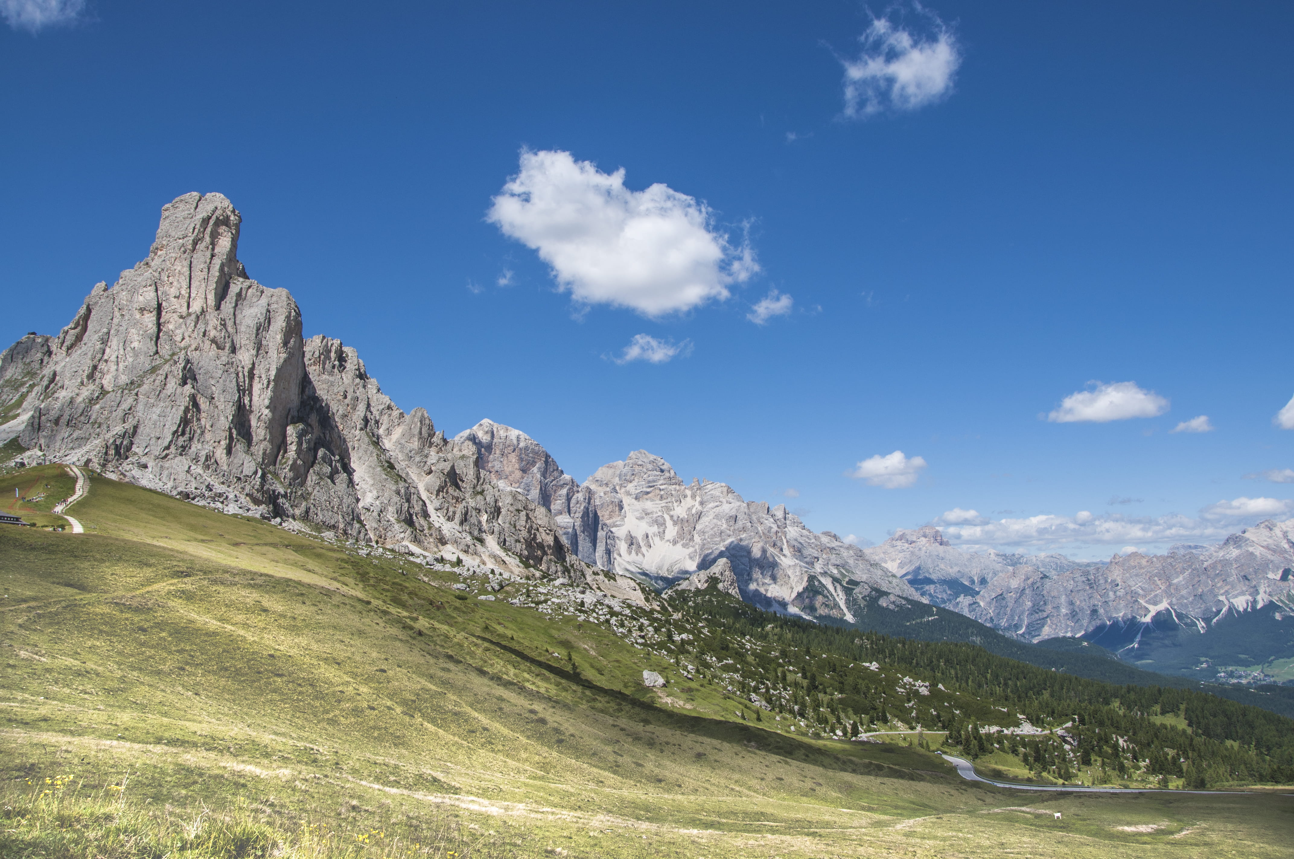 passo giau, mountain range, tranquil scene, mountain peak, tranquility, land, beauty in nature, non-urban scene, no people, skyline, blue, winter, view, HD Wallpaper