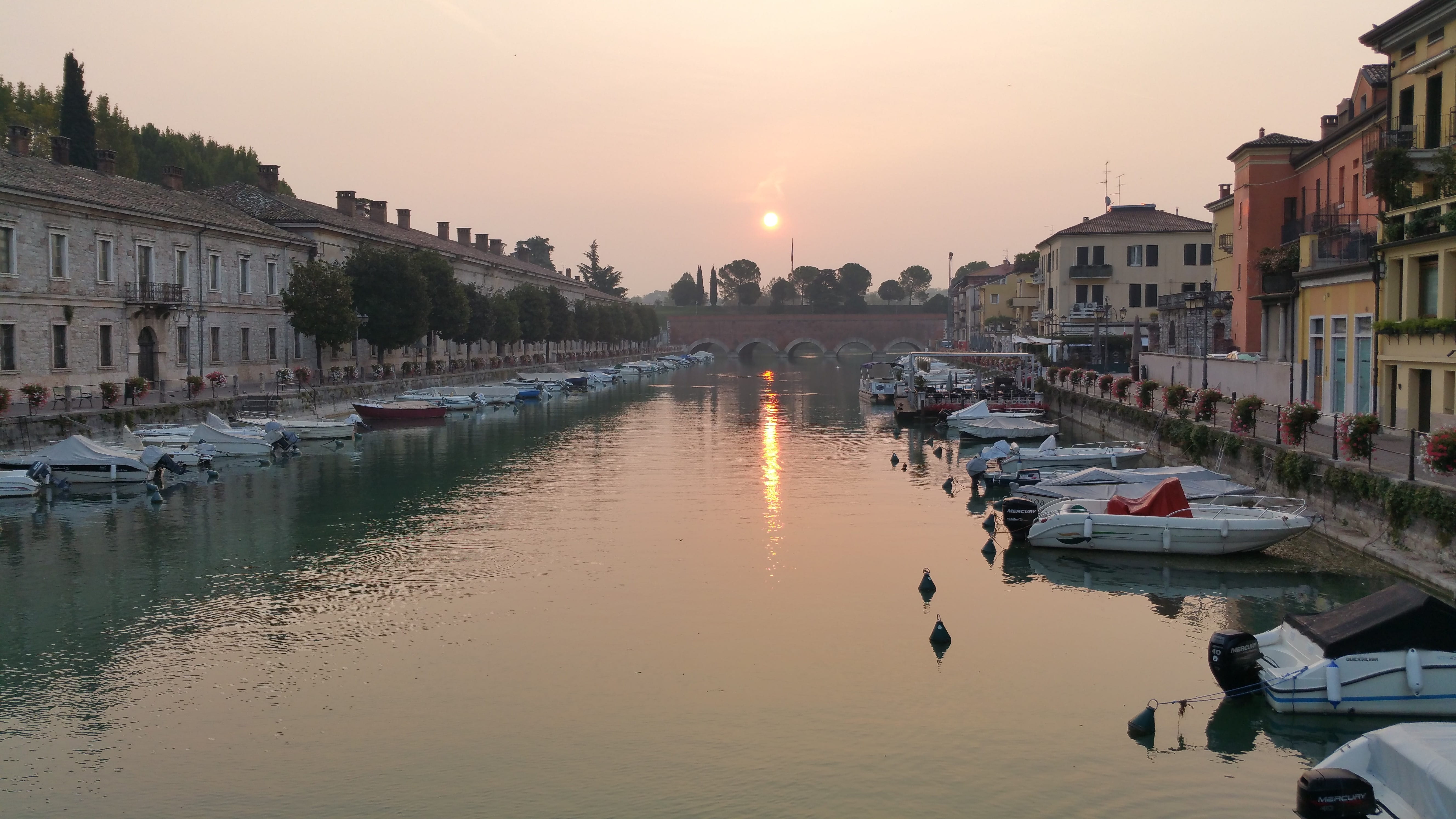 nautical vessel, built structure, nature, building exterior, italy, sky, peschiera del garda, mode of transportation, transportation, outdoors, sunlight, HD Wallpaper