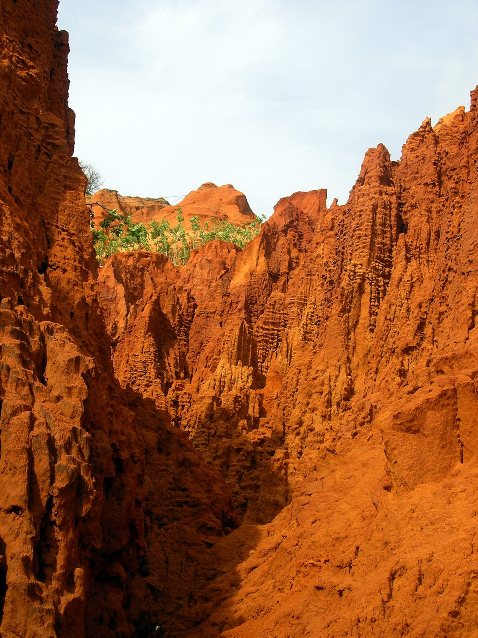 phan thiet, sand, 1080P, climate, sky, rock - Object, Red Canyon, formation, extreme Terrain, famous Place, eroded, rock formation, sandstone, scenics, Phone HD Wallpaper