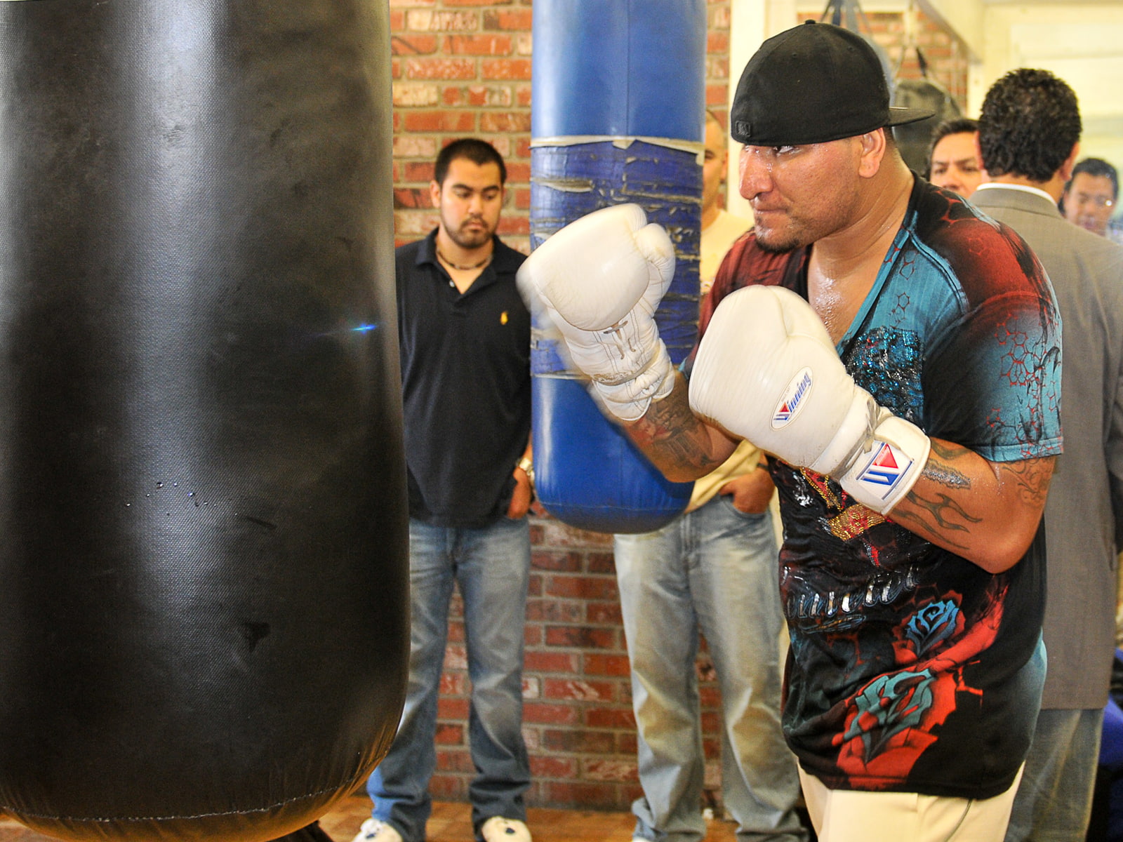 gloves, sports, brown, hd, leather, shirt, blue, boxing, s, men, 720P, black, white, HD Wallpaper