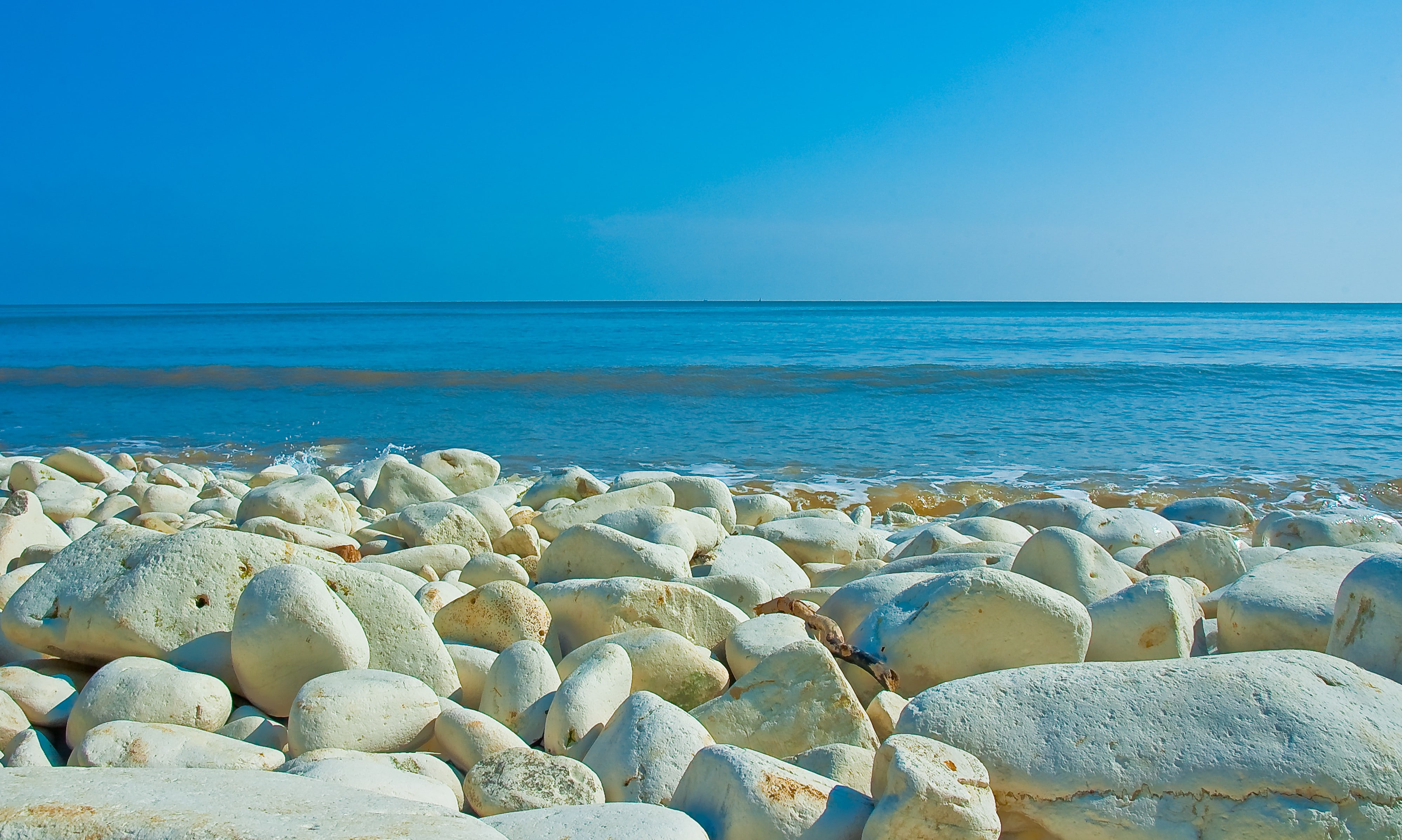 Dane Dyke, east, yorkshire, Sea, beach, 4K, dane, dyke, stones, waves, Bridlington, white, East Yorkshire, HD Wallpaper