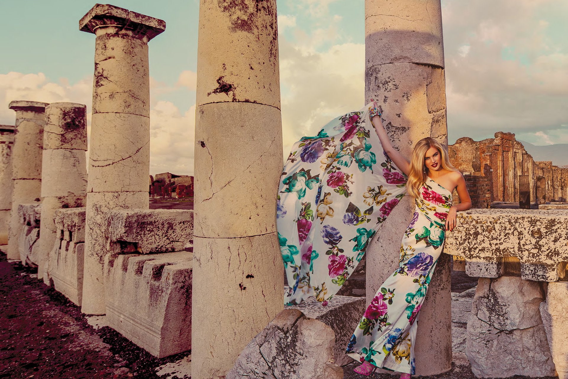 Blonde, Dress, Dutch, Milou Sluis, 1080P, Model, Columns, Models, Lipstick, HD Wallpaper